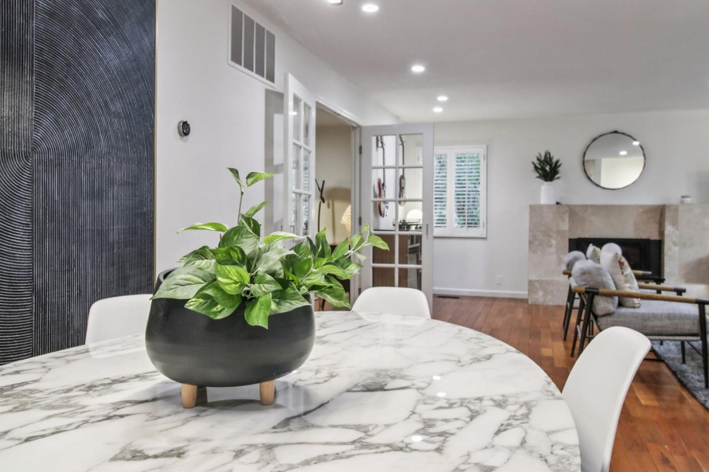 Detail Gallery Image 21 of 101 For 6875 the Turn, Oakland,  CA 94611 - 3 Beds | 2/1 Baths