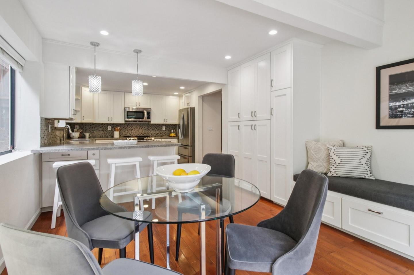 Detail Gallery Image 25 of 101 For 6875 the Turn, Oakland,  CA 94611 - 3 Beds | 2/1 Baths