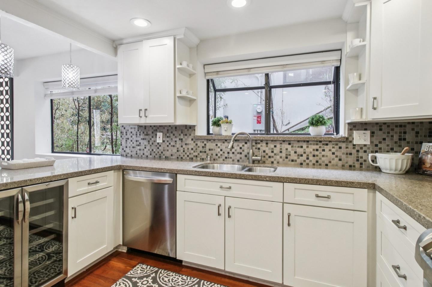 Detail Gallery Image 28 of 101 For 6875 the Turn, Oakland,  CA 94611 - 3 Beds | 2/1 Baths