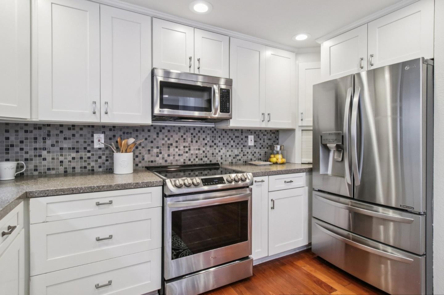 Detail Gallery Image 30 of 101 For 6875 the Turn, Oakland,  CA 94611 - 3 Beds | 2/1 Baths