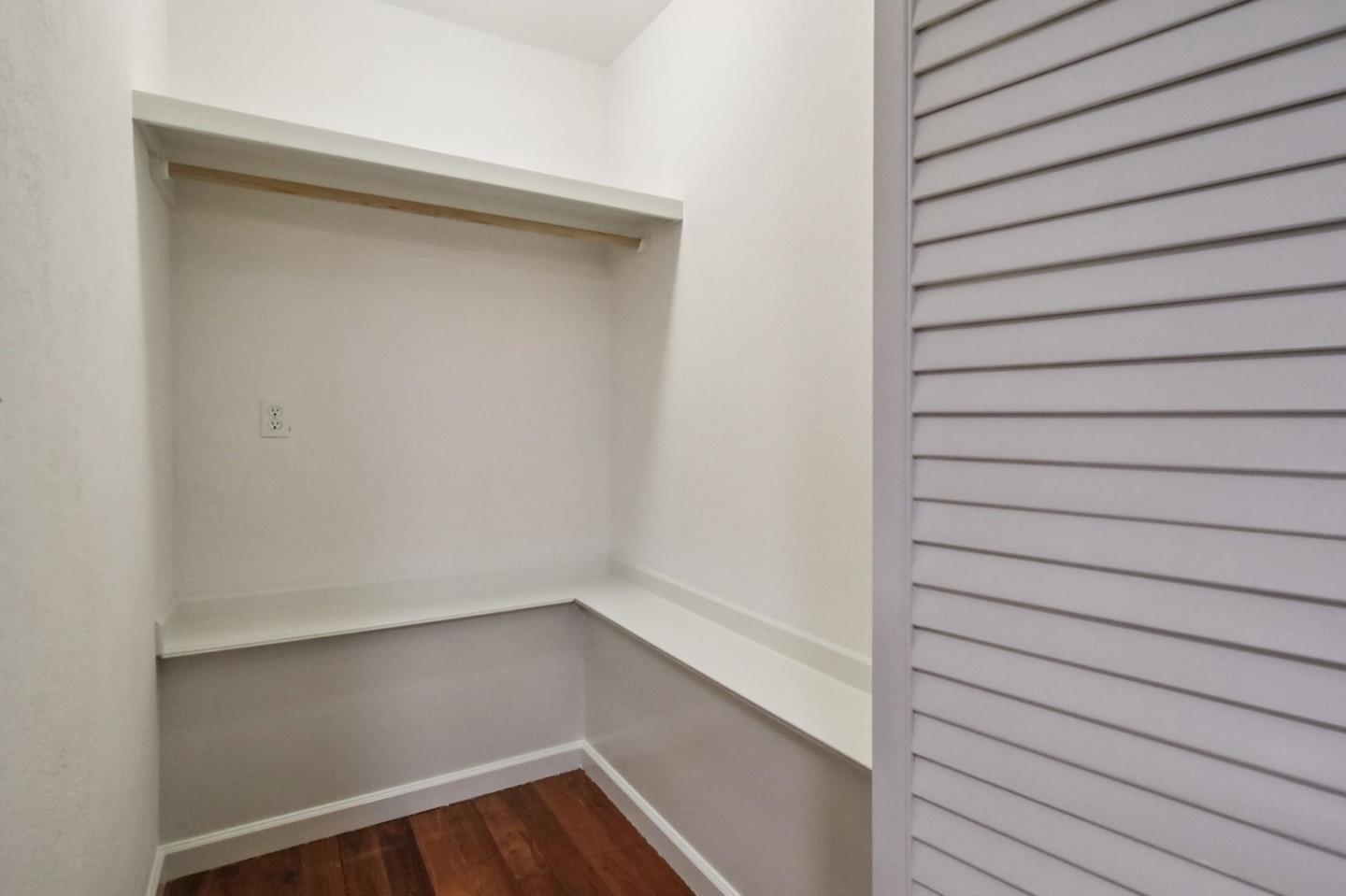 Detail Gallery Image 38 of 101 For 6875 the Turn, Oakland,  CA 94611 - 3 Beds | 2/1 Baths