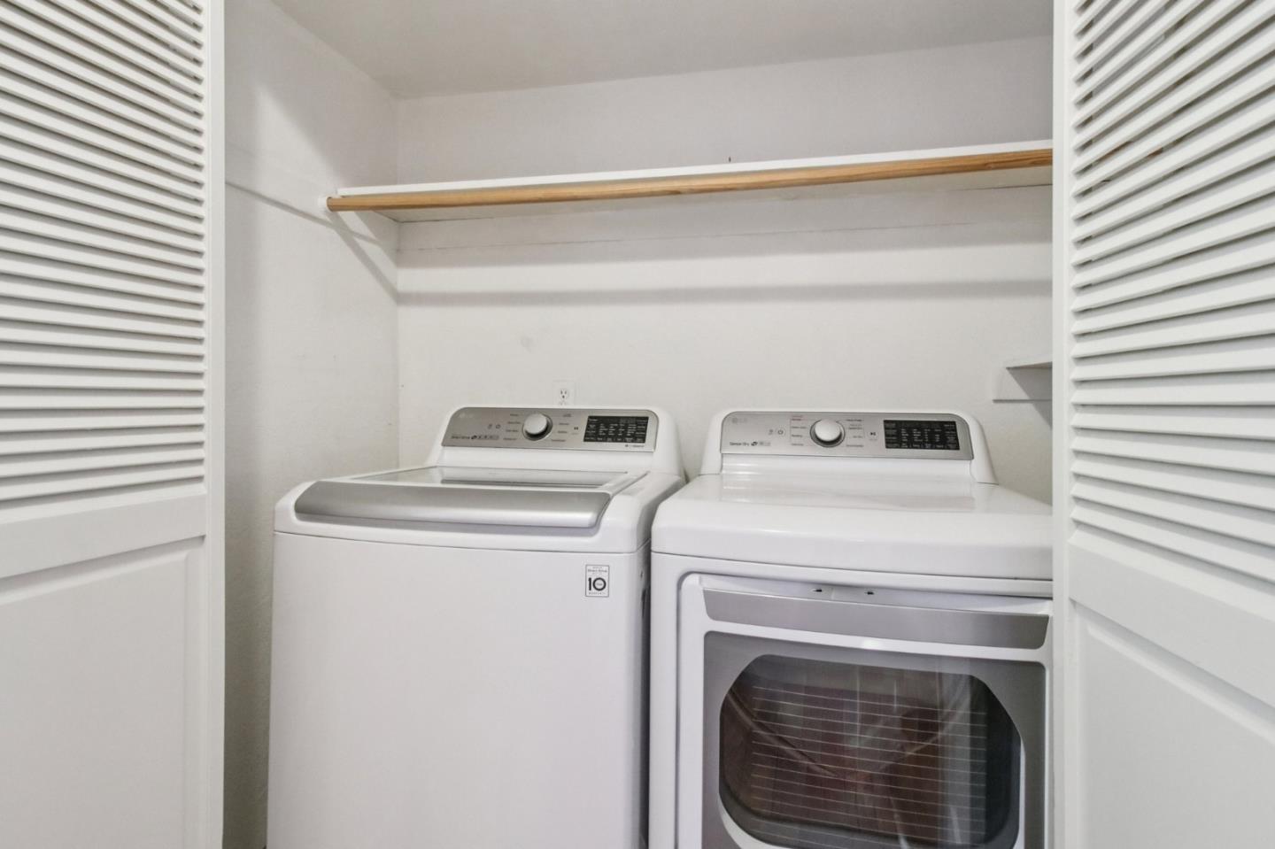 Detail Gallery Image 43 of 101 For 6875 the Turn, Oakland,  CA 94611 - 3 Beds | 2/1 Baths