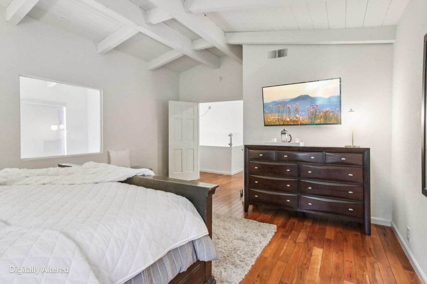 Detail Gallery Image 45 of 101 For 6875 the Turn, Oakland,  CA 94611 - 3 Beds | 2/1 Baths