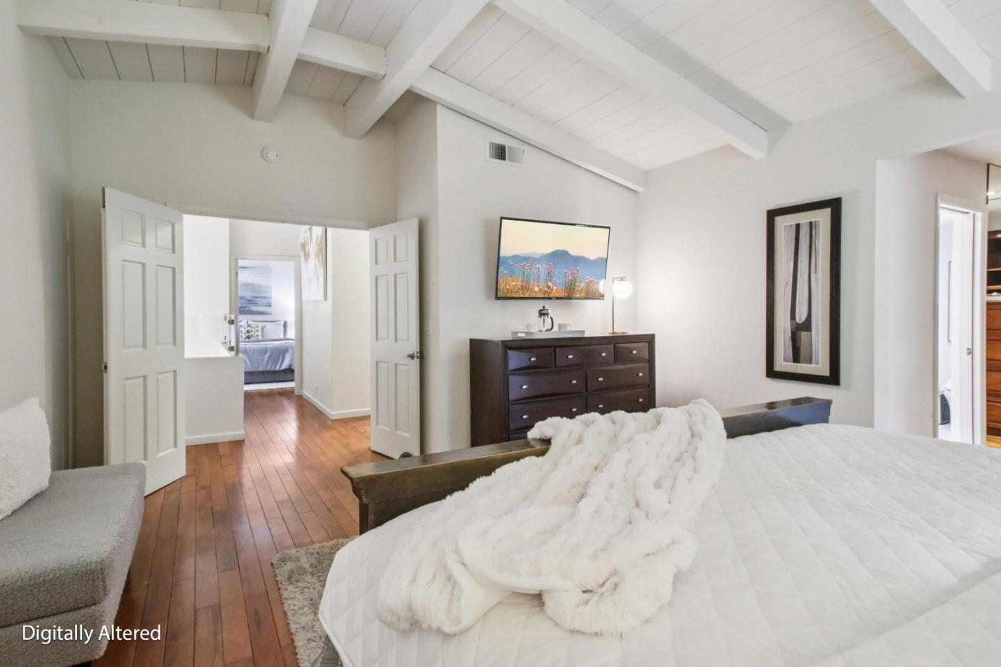 Detail Gallery Image 46 of 101 For 6875 the Turn, Oakland,  CA 94611 - 3 Beds | 2/1 Baths