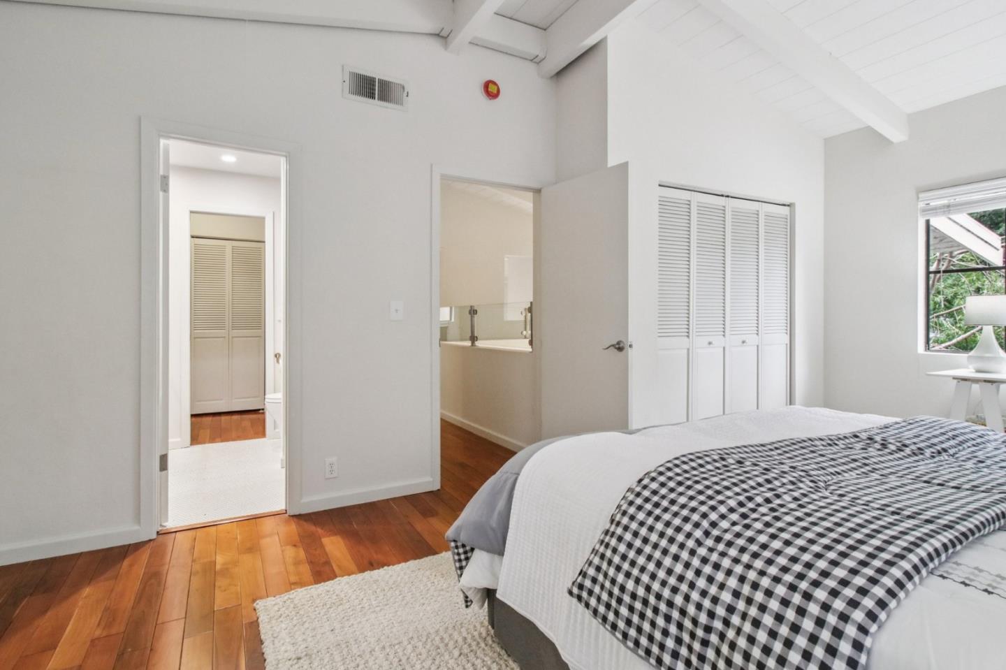 Detail Gallery Image 58 of 101 For 6875 the Turn, Oakland,  CA 94611 - 3 Beds | 2/1 Baths