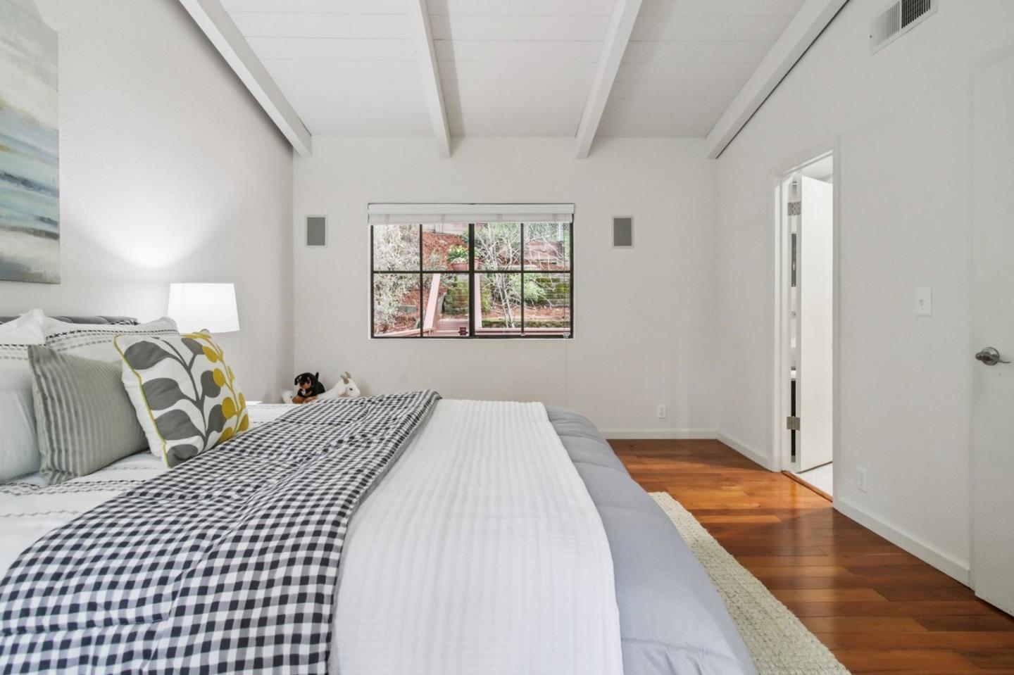 Detail Gallery Image 60 of 101 For 6875 the Turn, Oakland,  CA 94611 - 3 Beds | 2/1 Baths