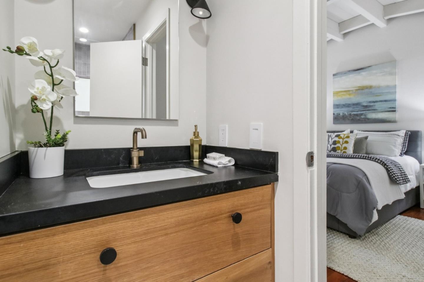 Detail Gallery Image 63 of 101 For 6875 the Turn, Oakland,  CA 94611 - 3 Beds | 2/1 Baths