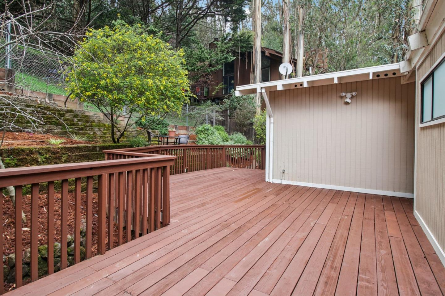 Detail Gallery Image 72 of 101 For 6875 the Turn, Oakland,  CA 94611 - 3 Beds | 2/1 Baths