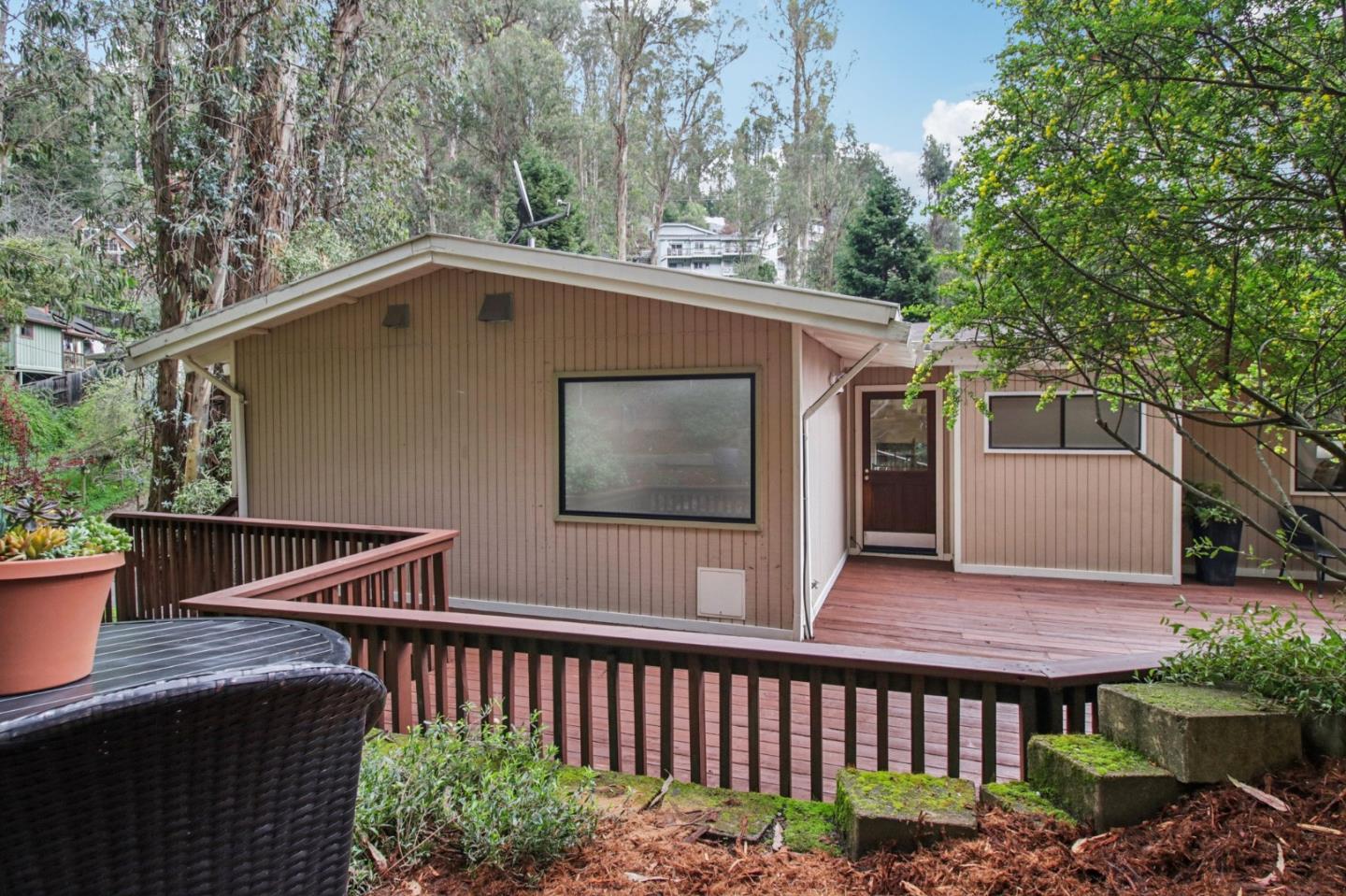 Detail Gallery Image 78 of 101 For 6875 the Turn, Oakland,  CA 94611 - 3 Beds | 2/1 Baths