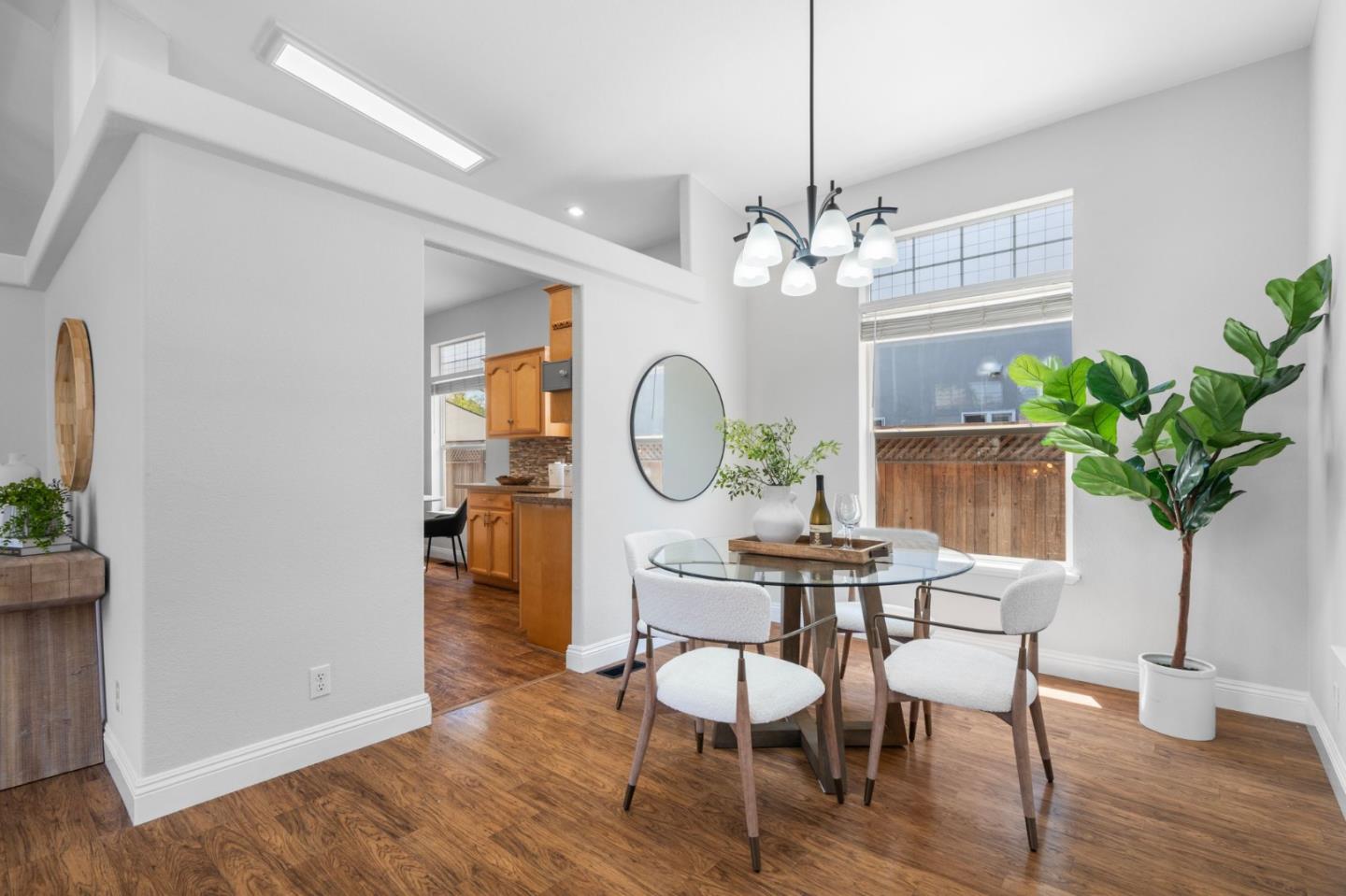 Detail Gallery Image 7 of 24 For 458 Laswell Ave, San Jose,  CA 95128 - 3 Beds | 2 Baths