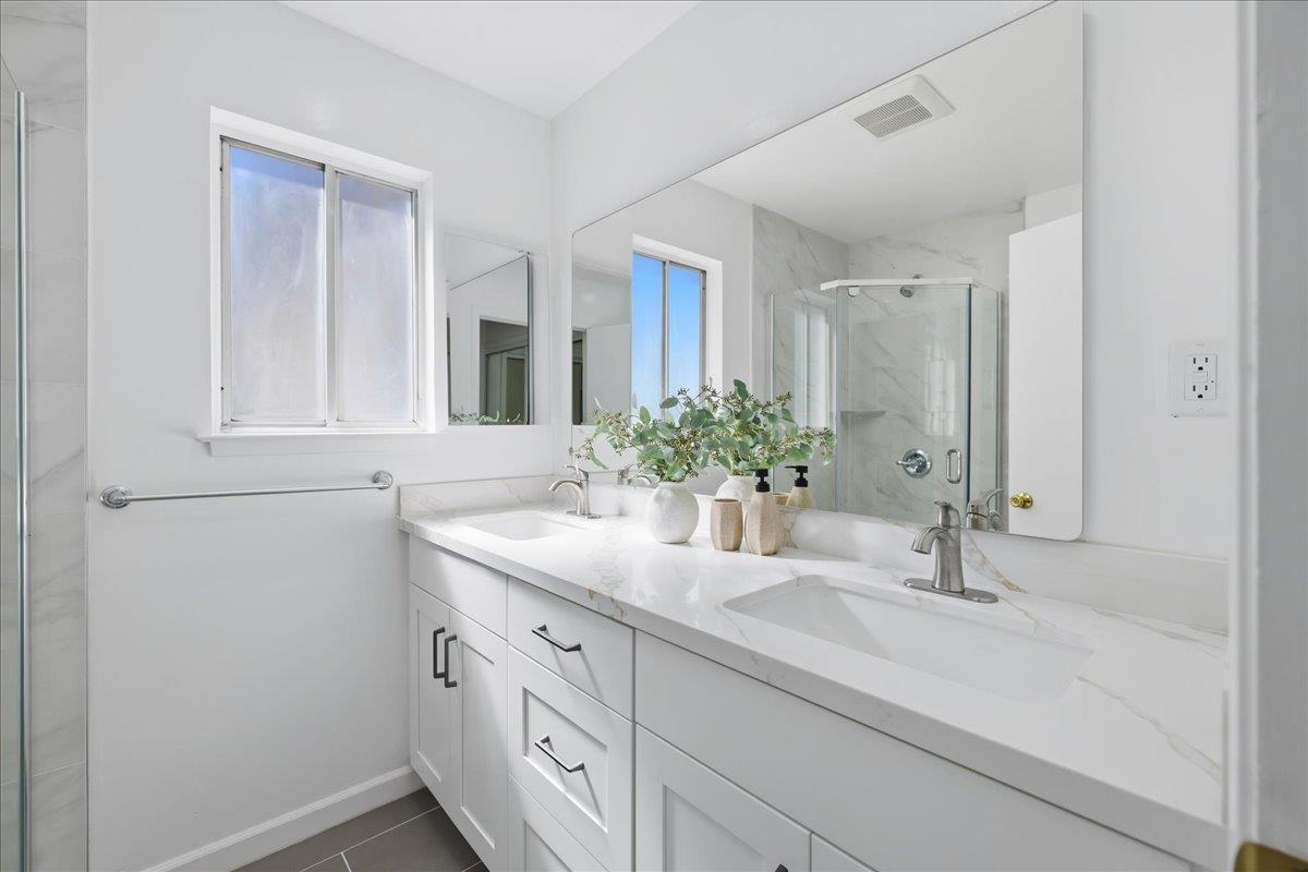 Detail Gallery Image 12 of 79 For 609 Gloria Ct, San Mateo,  CA 94401 - 4 Beds | 2 Baths