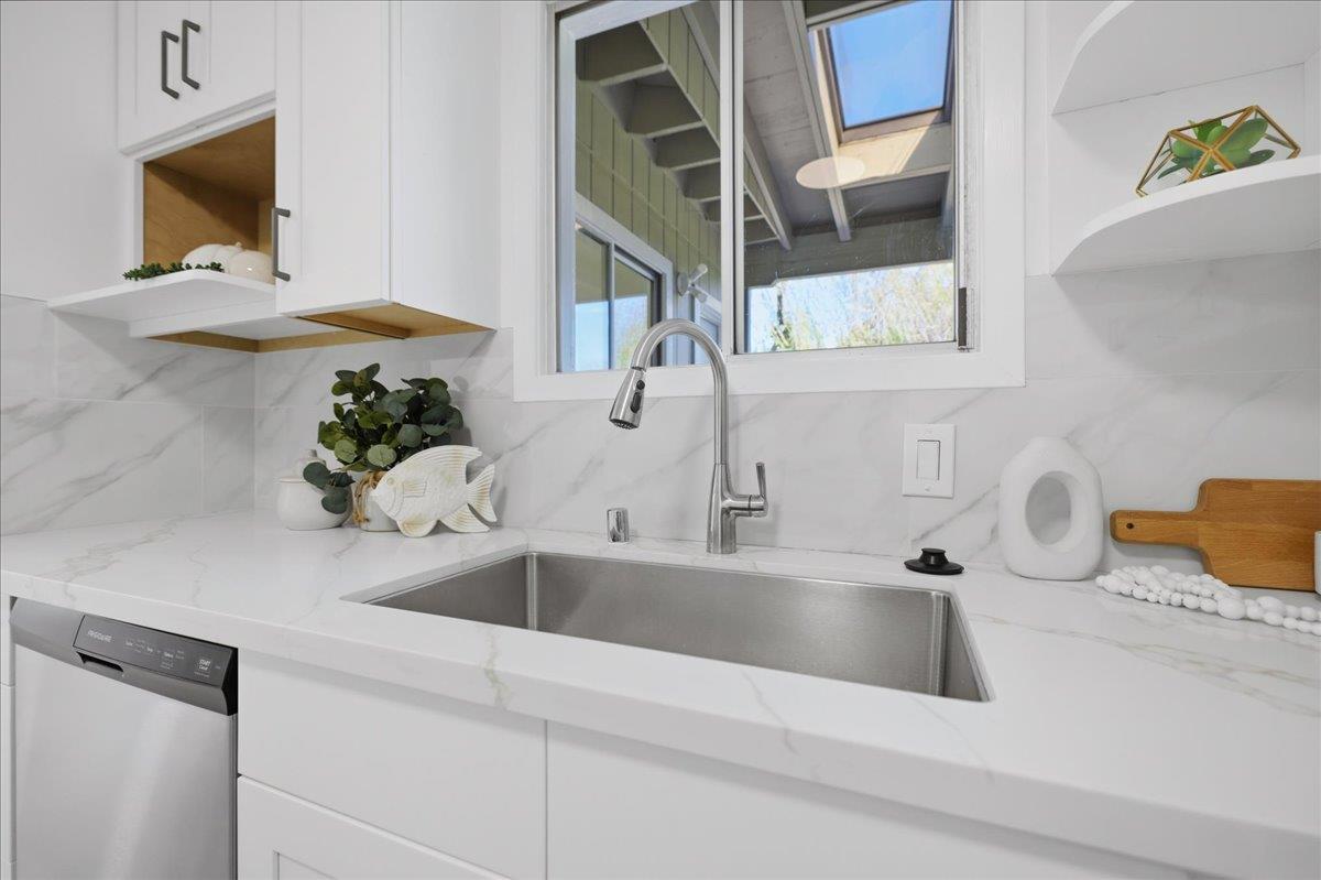 Detail Gallery Image 13 of 79 For 609 Gloria Ct, San Mateo,  CA 94401 - 4 Beds | 2 Baths