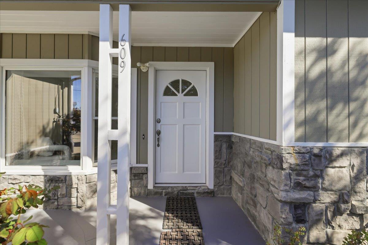 Detail Gallery Image 71 of 79 For 609 Gloria Ct, San Mateo,  CA 94401 - 4 Beds | 2 Baths