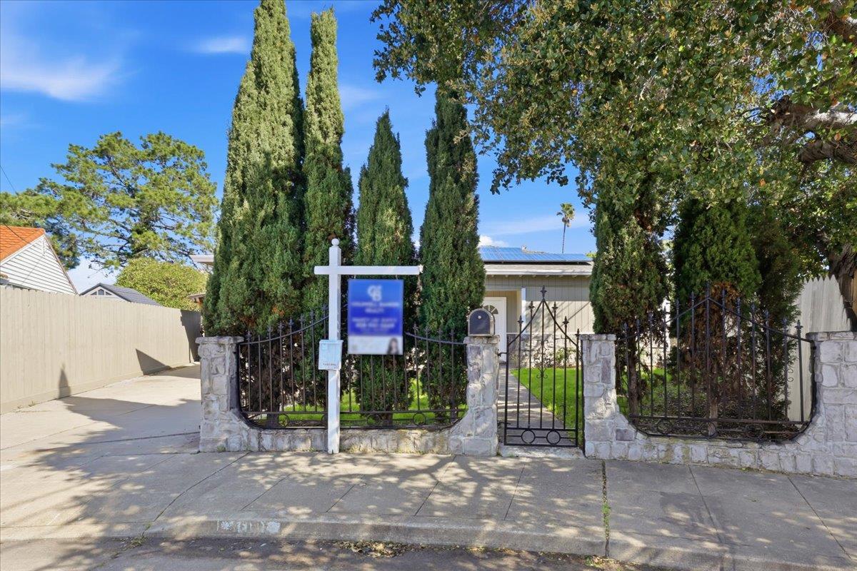 Detail Gallery Image 75 of 79 For 609 Gloria Ct, San Mateo,  CA 94401 - 4 Beds | 2 Baths