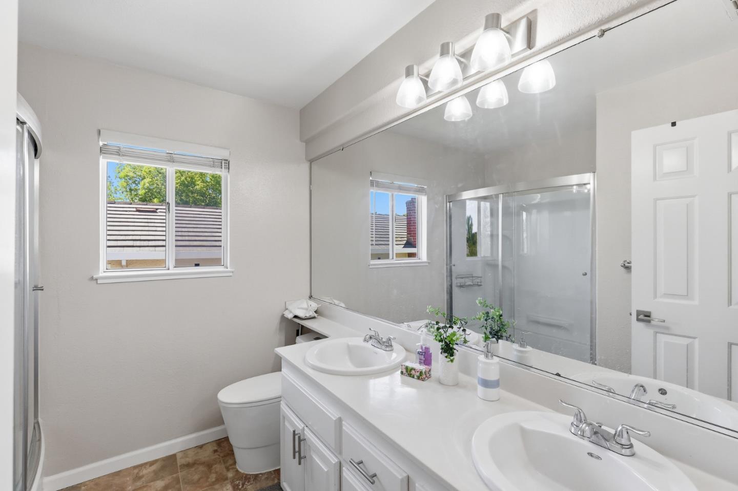 Detail Gallery Image 88 of 116 For 4168 Pinot Gris Way, San Jose,  CA 95135 - 5 Beds | 3 Baths