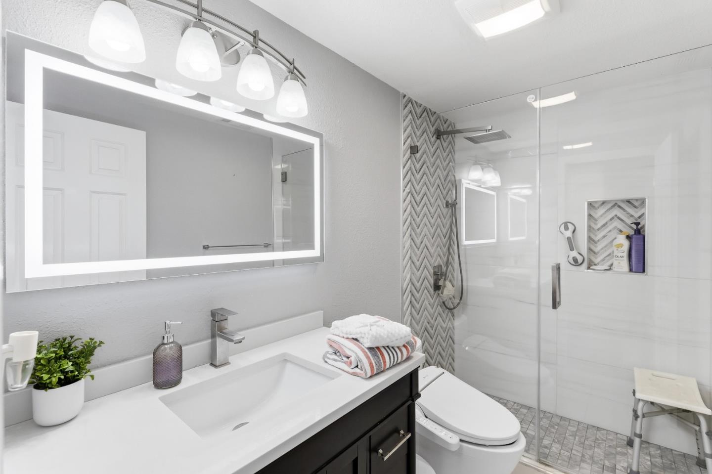 Detail Gallery Image 91 of 116 For 4168 Pinot Gris Way, San Jose,  CA 95135 - 5 Beds | 3 Baths