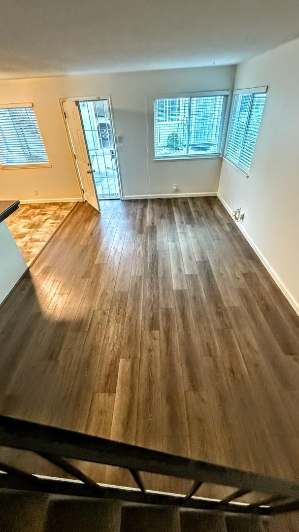 Detail Gallery Image 2 of 11 For 879 Wyman Way #2,  San Jose,  CA 95133 - 2 Beds | 1 Baths