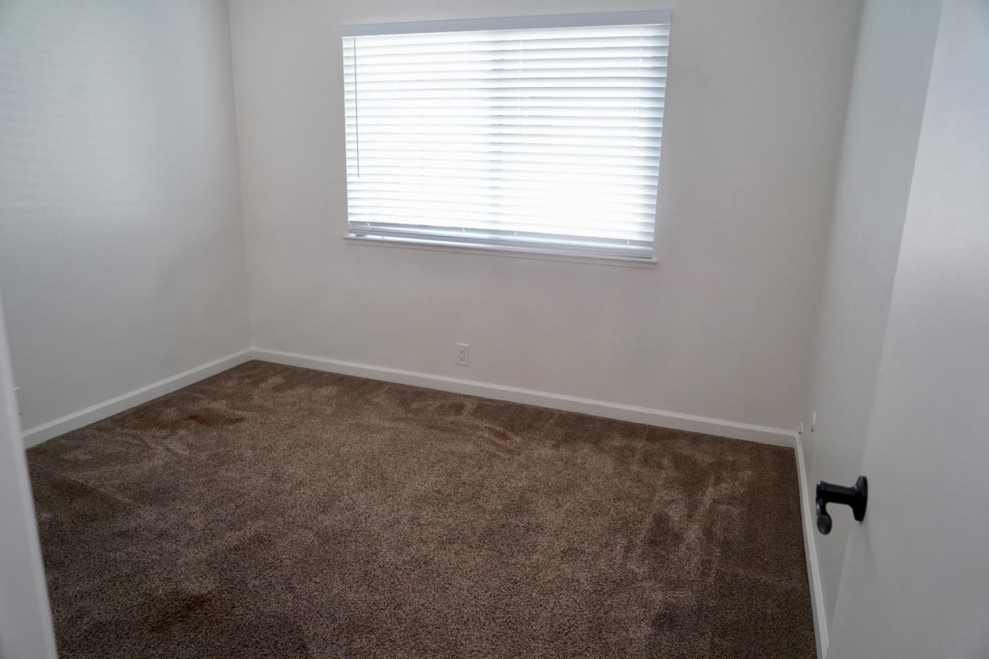 Detail Gallery Image 6 of 11 For 879 Wyman Way #2,  San Jose,  CA 95133 - 2 Beds | 1 Baths