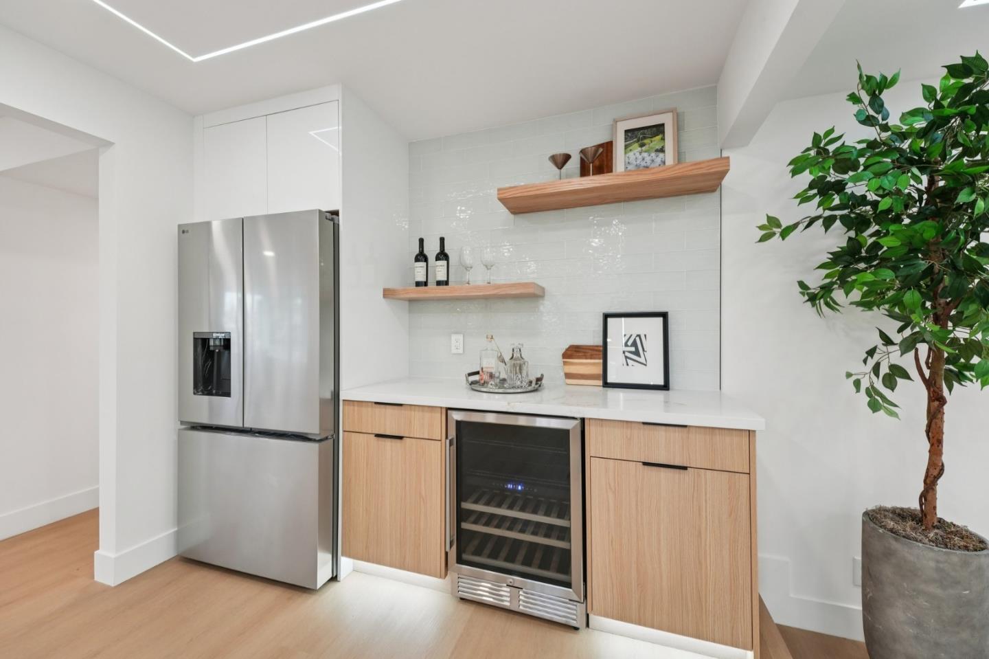 Detail Gallery Image 14 of 33 For 2502 Meridian Ave, San Jose,  CA 95124 - 3 Beds | 2 Baths