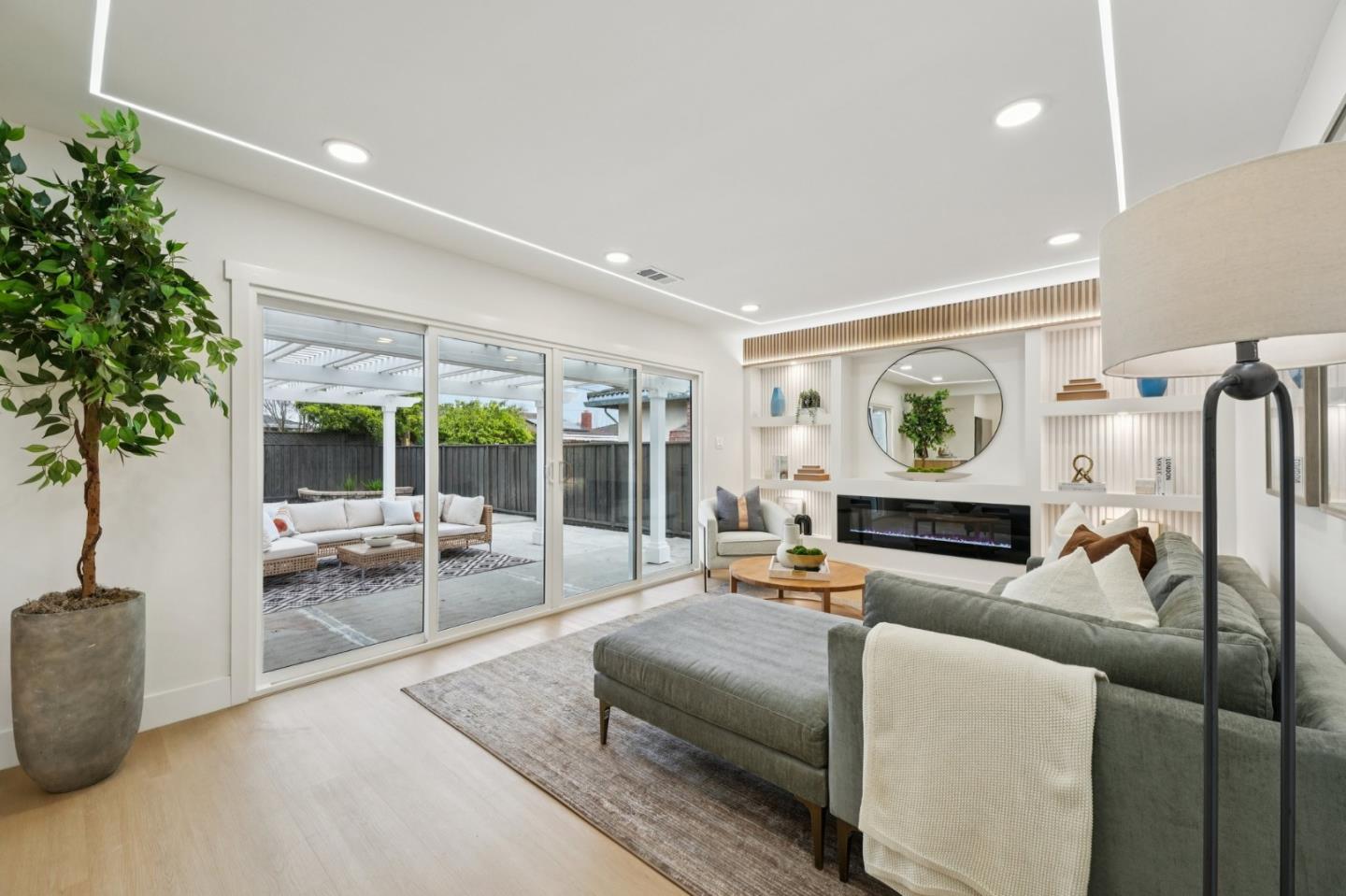 Detail Gallery Image 20 of 33 For 2502 Meridian Ave, San Jose,  CA 95124 - 3 Beds | 2 Baths