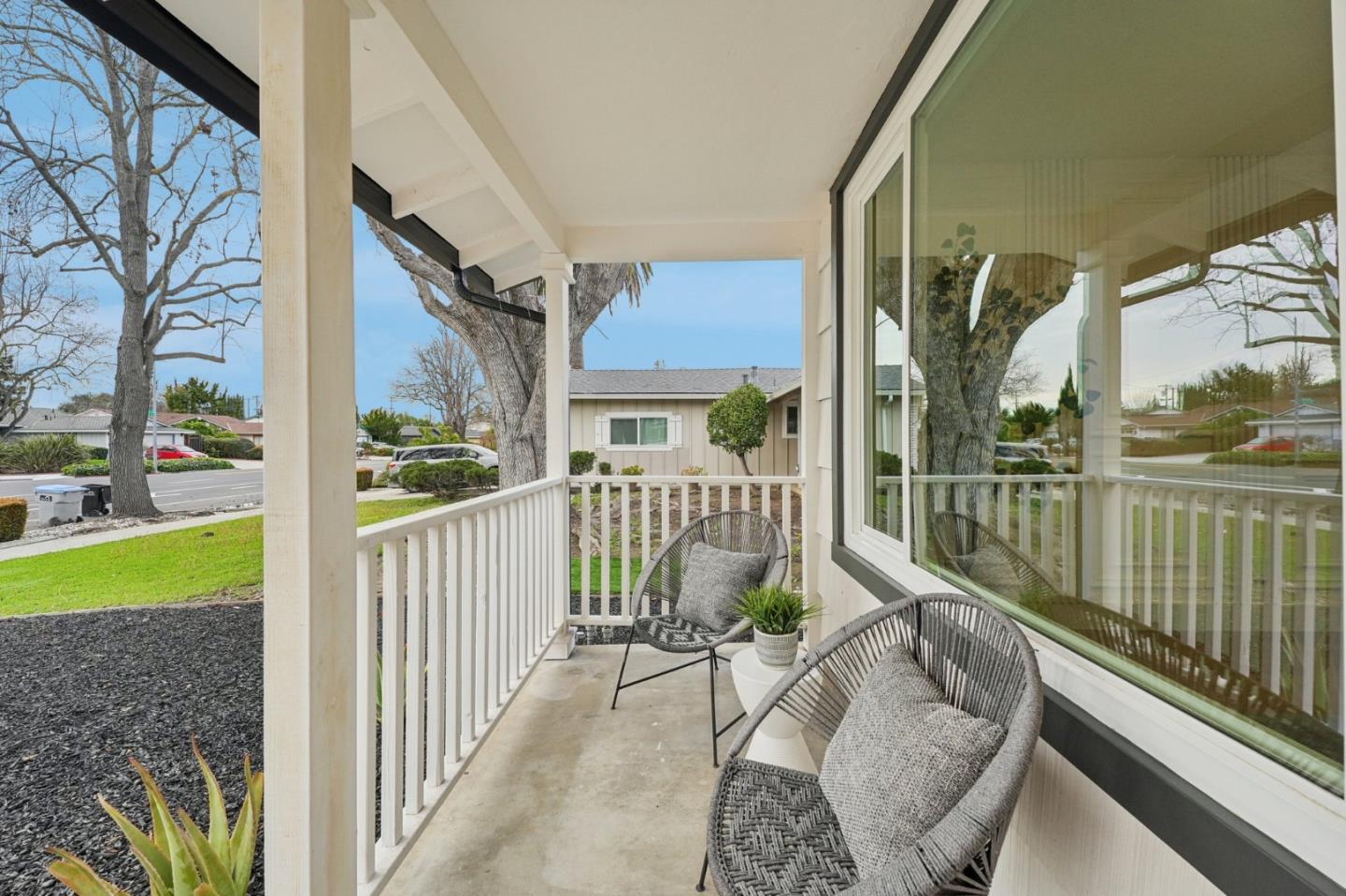 Detail Gallery Image 3 of 33 For 2502 Meridian Ave, San Jose,  CA 95124 - 3 Beds | 2 Baths