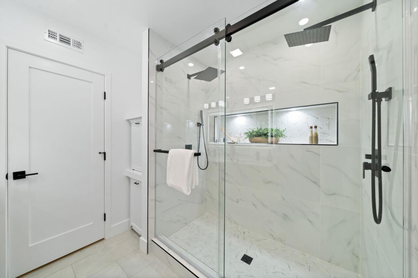 Detail Gallery Image 31 of 51 For 1149 S Daniel Way, San Jose,  CA 95128 - 4 Beds | 3 Baths