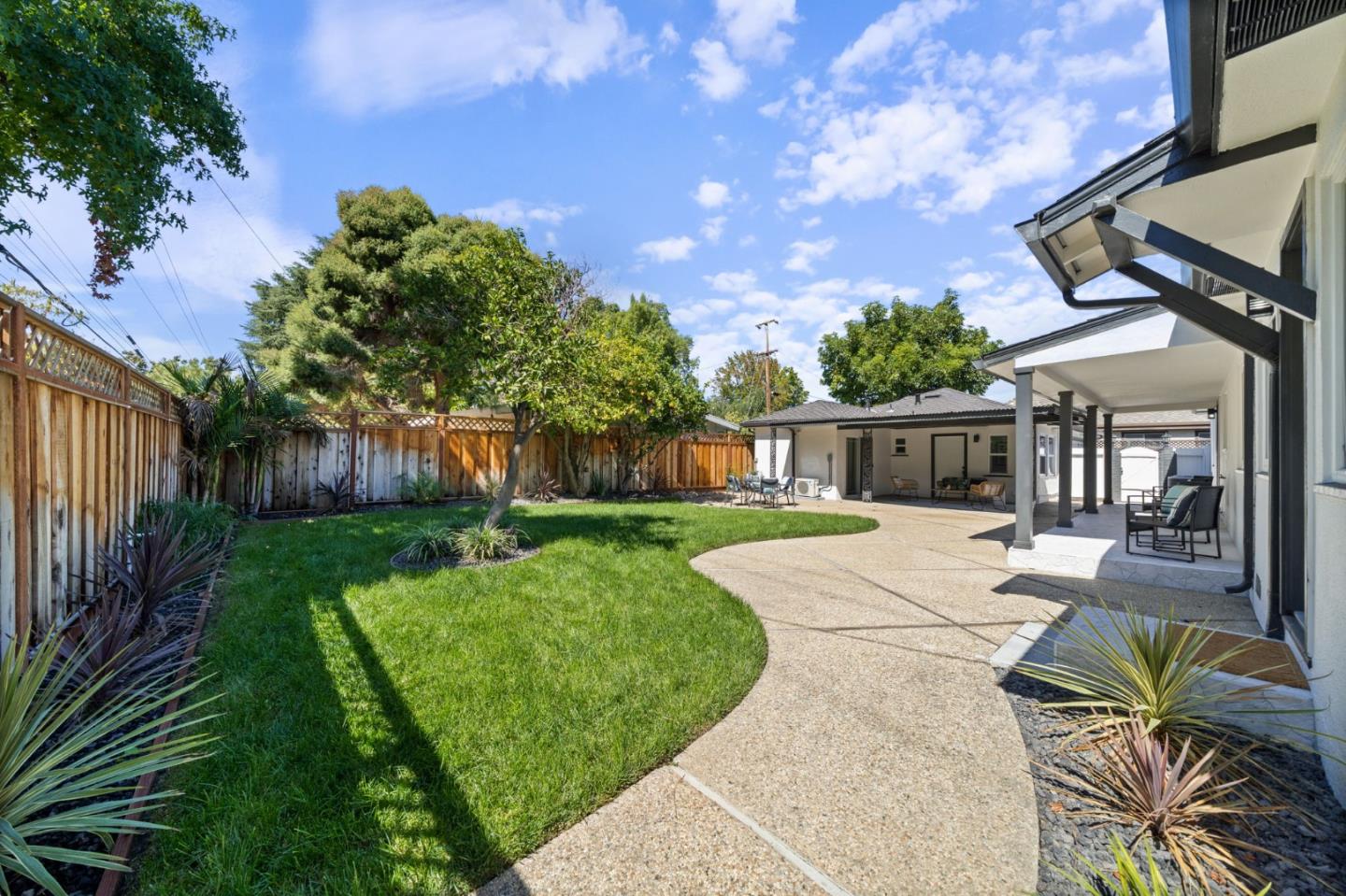 Detail Gallery Image 39 of 51 For 1149 S Daniel Way, San Jose,  CA 95128 - 4 Beds | 3 Baths