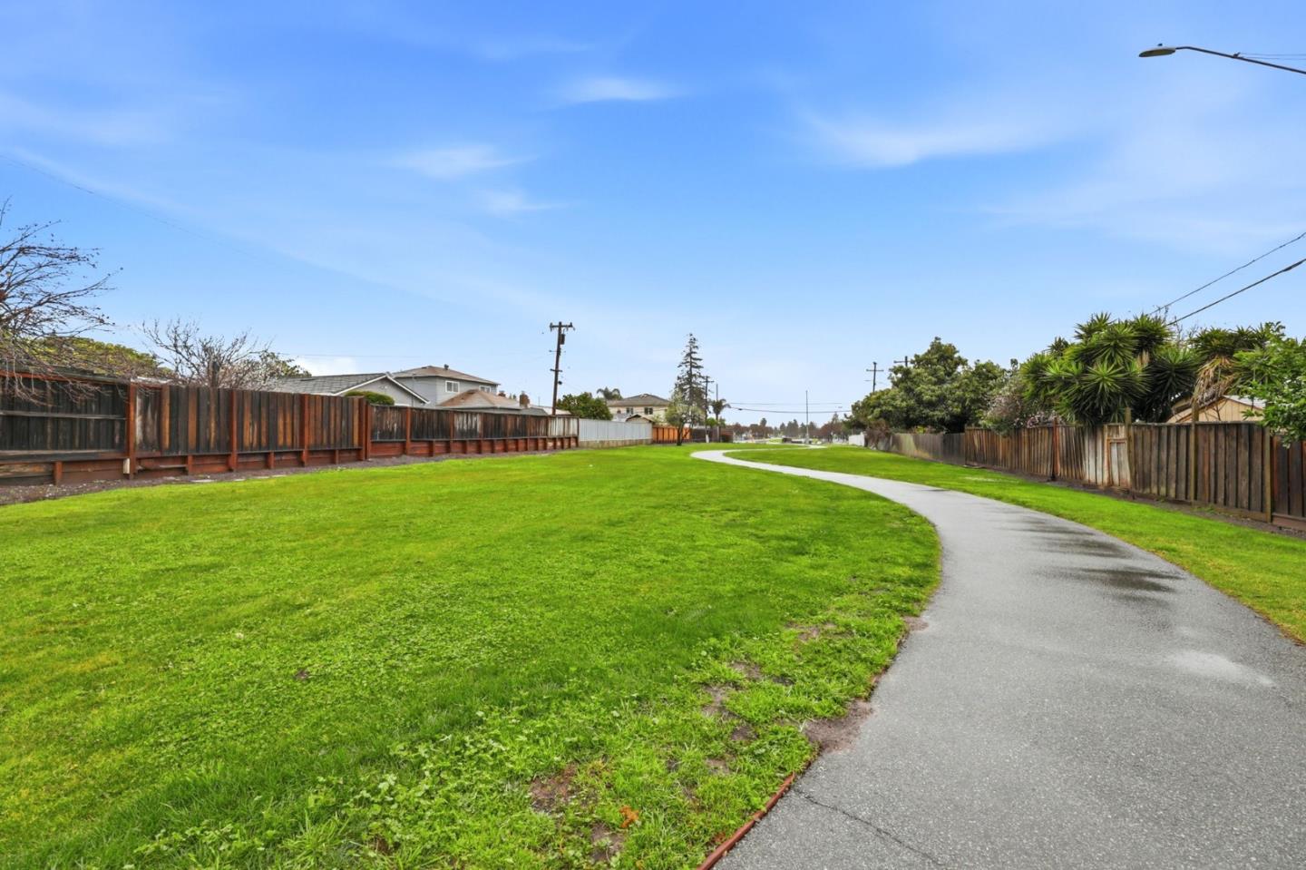 Detail Gallery Image 36 of 39 For 1637 Roger St, Milpitas,  CA 95035 - 3 Beds | 1 Baths