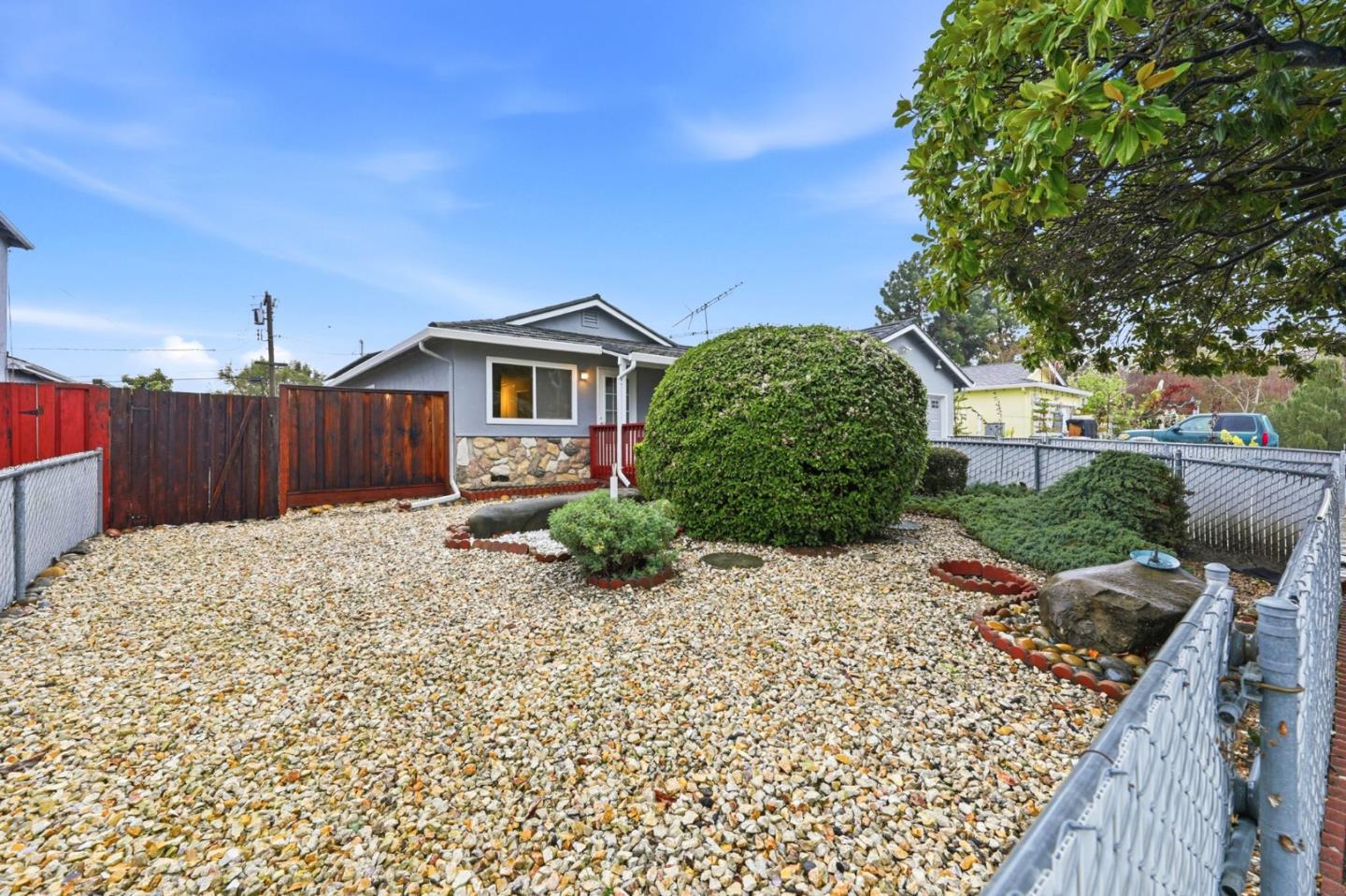 Detail Gallery Image 4 of 39 For 1637 Roger St, Milpitas,  CA 95035 - 3 Beds | 1 Baths