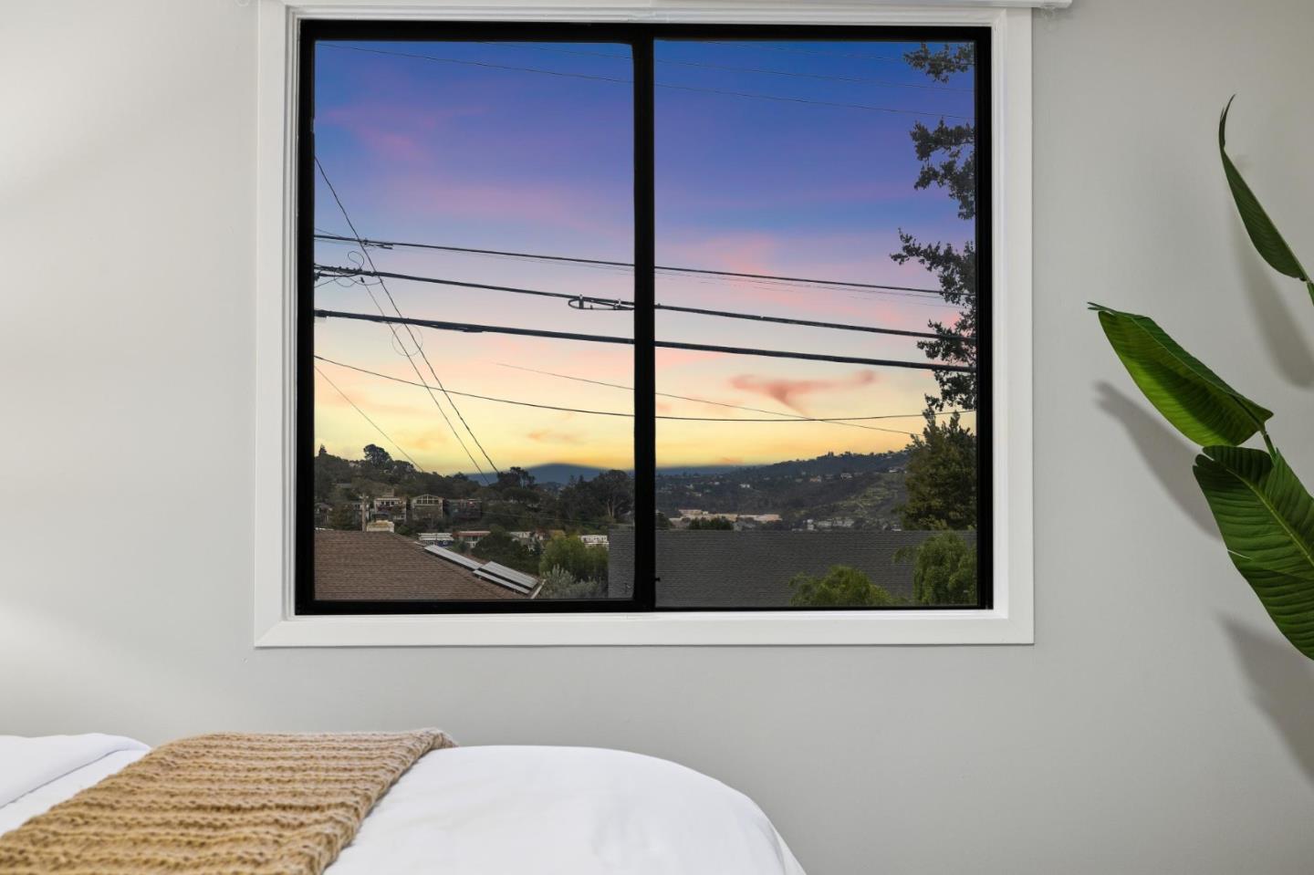 Detail Gallery Image 3 of 62 For 2018 Monroe Ave, Belmont,  CA 94002 - 3 Beds | 1 Baths