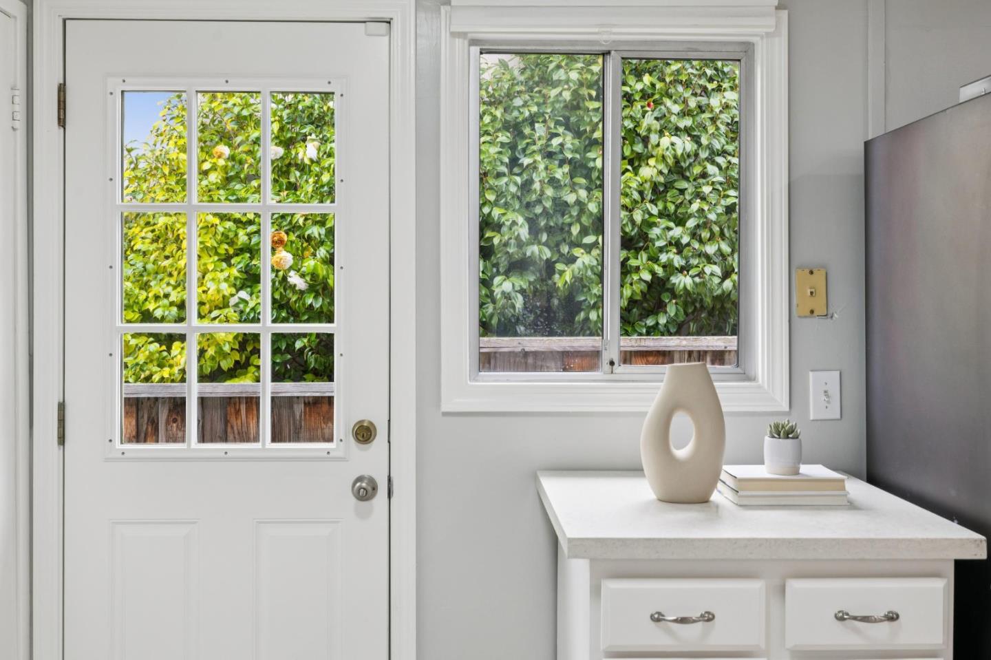 Detail Gallery Image 36 of 62 For 2018 Monroe Ave, Belmont,  CA 94002 - 3 Beds | 1 Baths