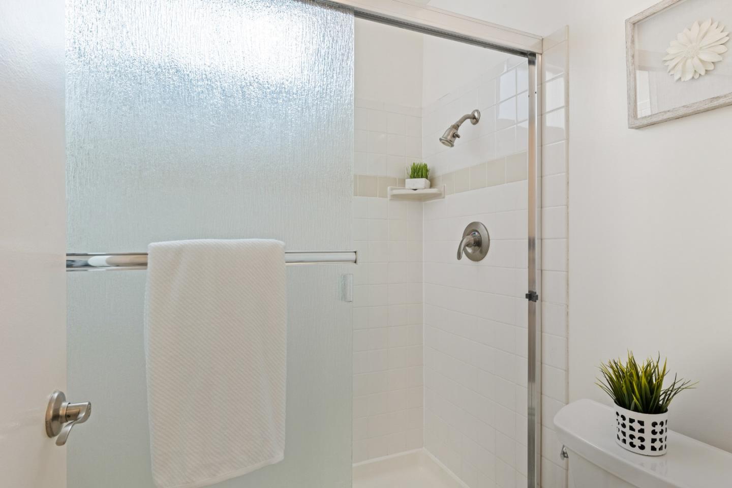 Photo #17: ML82036150 Listing: Photo #17