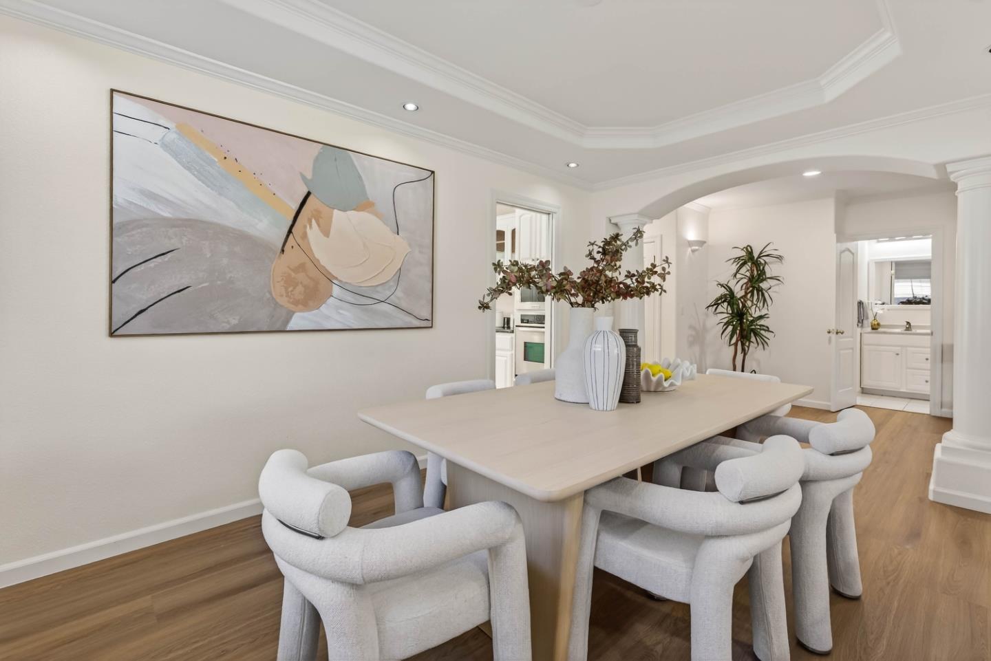 Detail Gallery Image 13 of 29 For 18870 Barnhart Ave, Cupertino,  CA 95014 - 4 Beds | 3 Baths