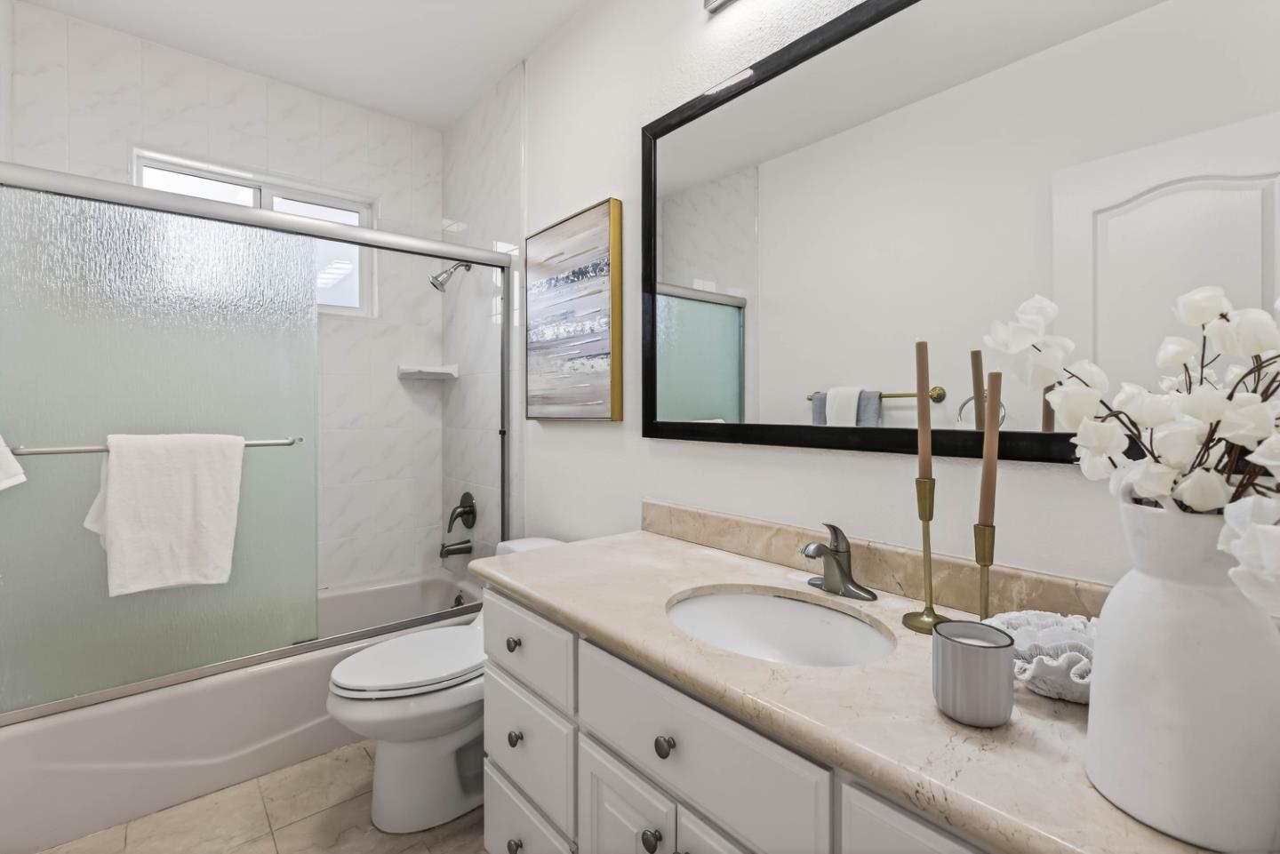 Detail Gallery Image 21 of 29 For 18870 Barnhart Ave, Cupertino,  CA 95014 - 4 Beds | 3 Baths