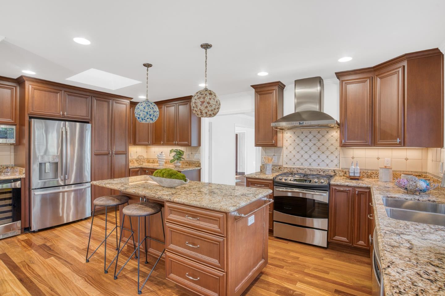 Detail Gallery Image 15 of 52 For 1065 Ray Ave, Los Altos,  CA 94022 - 3 Beds | 2/1 Baths