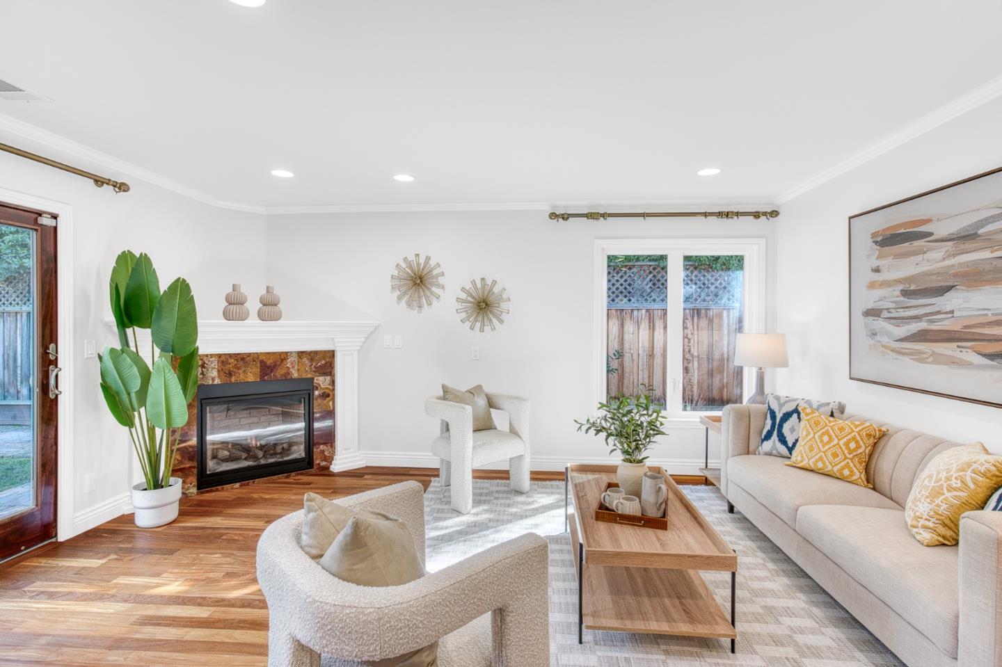 Detail Gallery Image 18 of 52 For 1065 Ray Ave, Los Altos,  CA 94022 - 3 Beds | 2/1 Baths