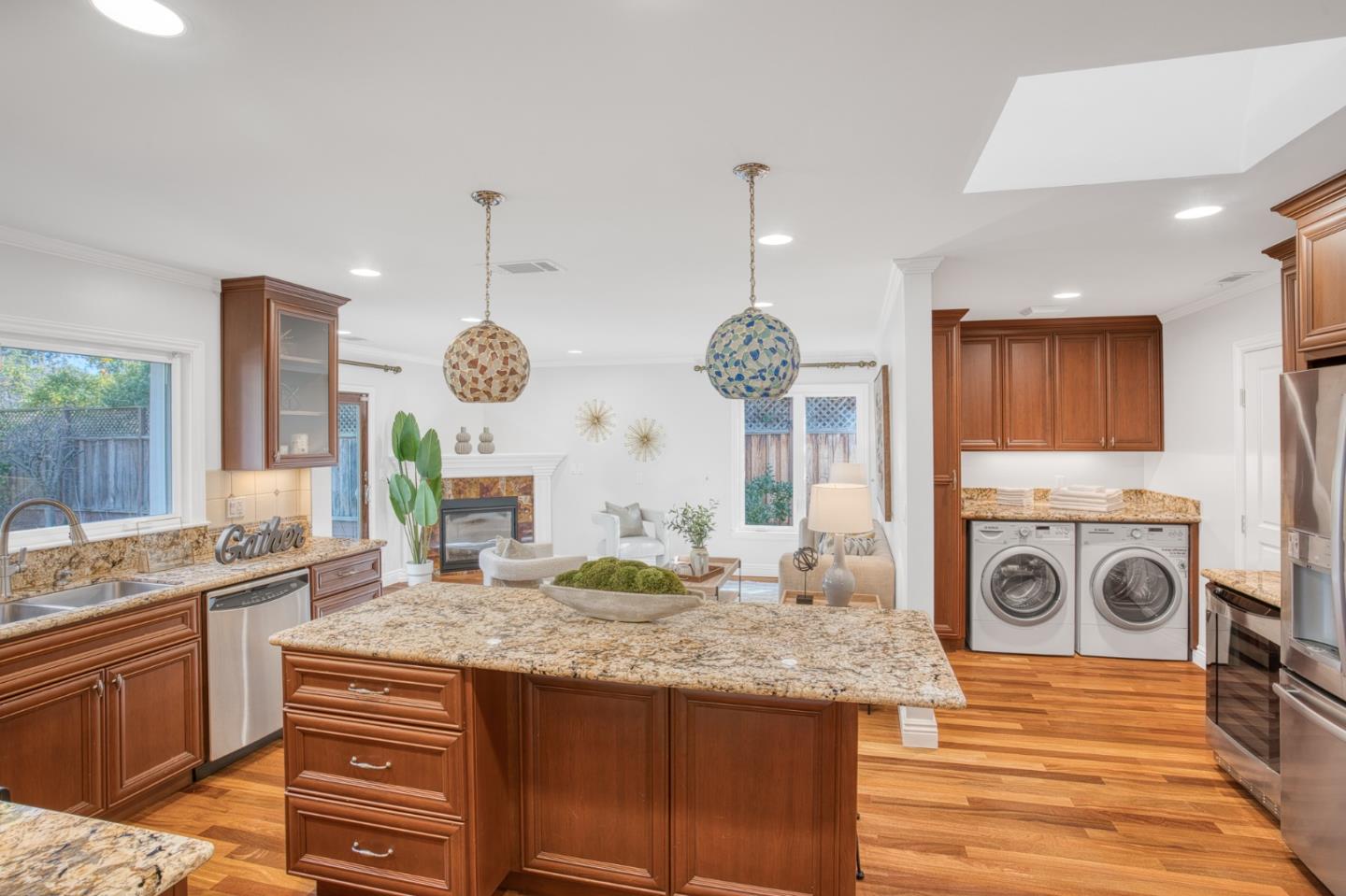 Detail Gallery Image 20 of 52 For 1065 Ray Ave, Los Altos,  CA 94022 - 3 Beds | 2/1 Baths