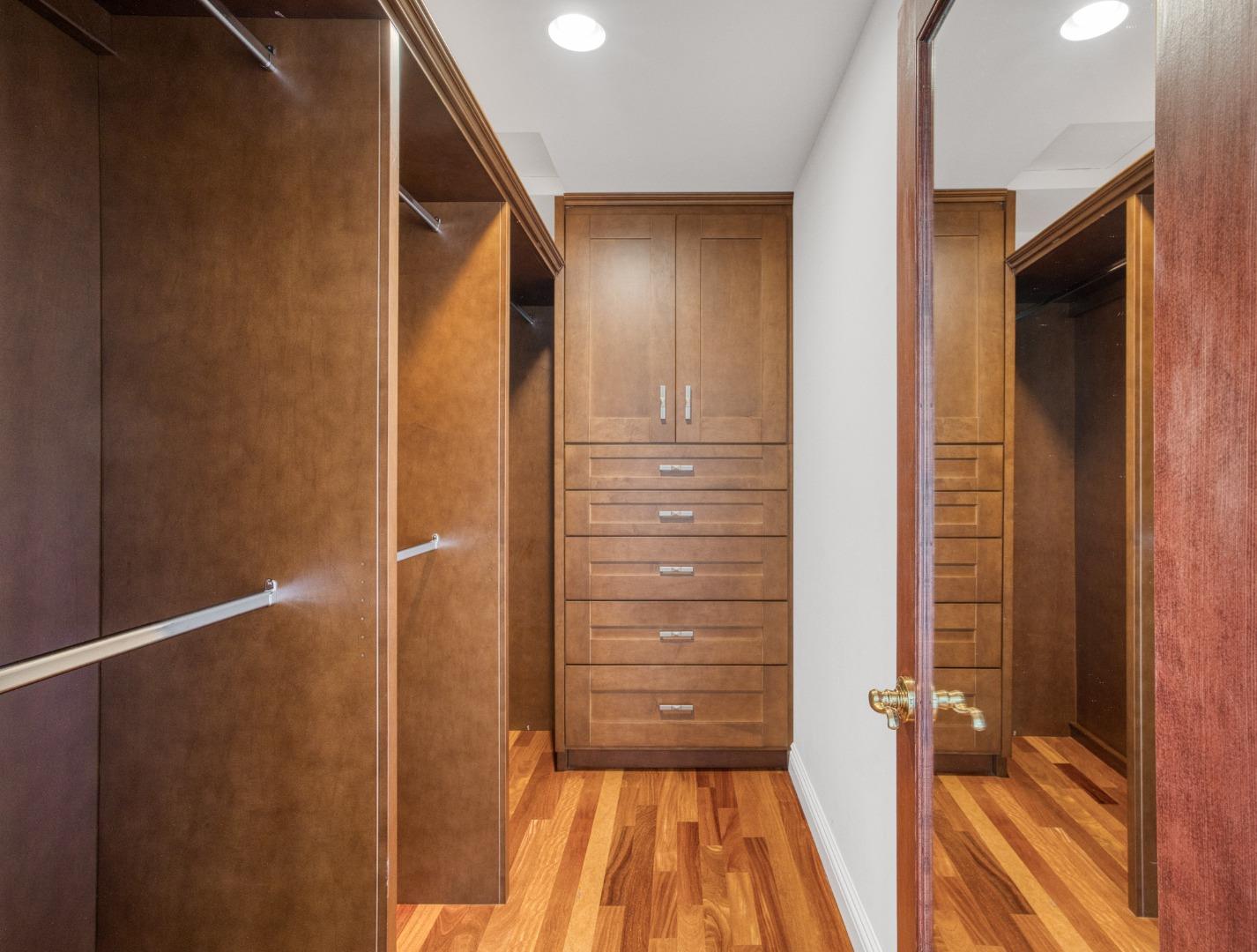 Detail Gallery Image 37 of 52 For 1065 Ray Ave, Los Altos,  CA 94022 - 3 Beds | 2/1 Baths