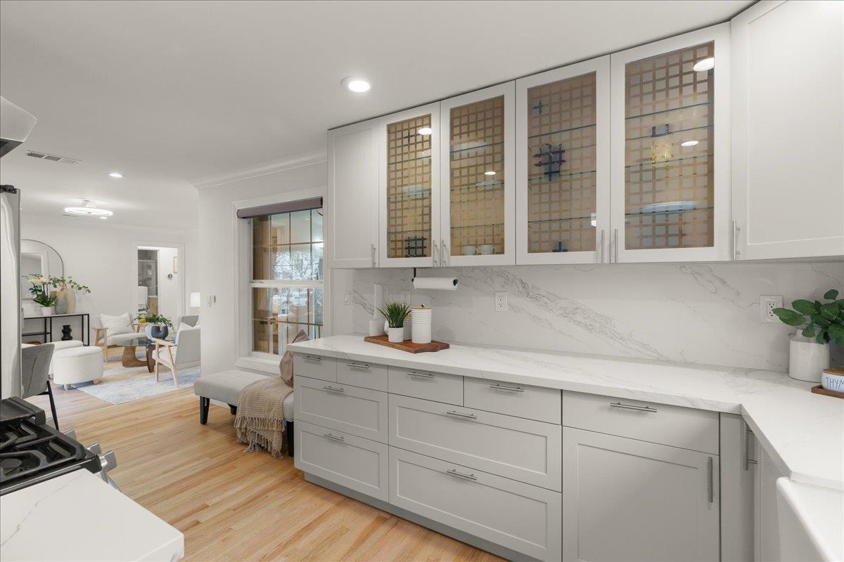 Detail Gallery Image 10 of 36 For 1704 Virginia Ave, Redwood City,  CA 94061 - 3 Beds | 2 Baths