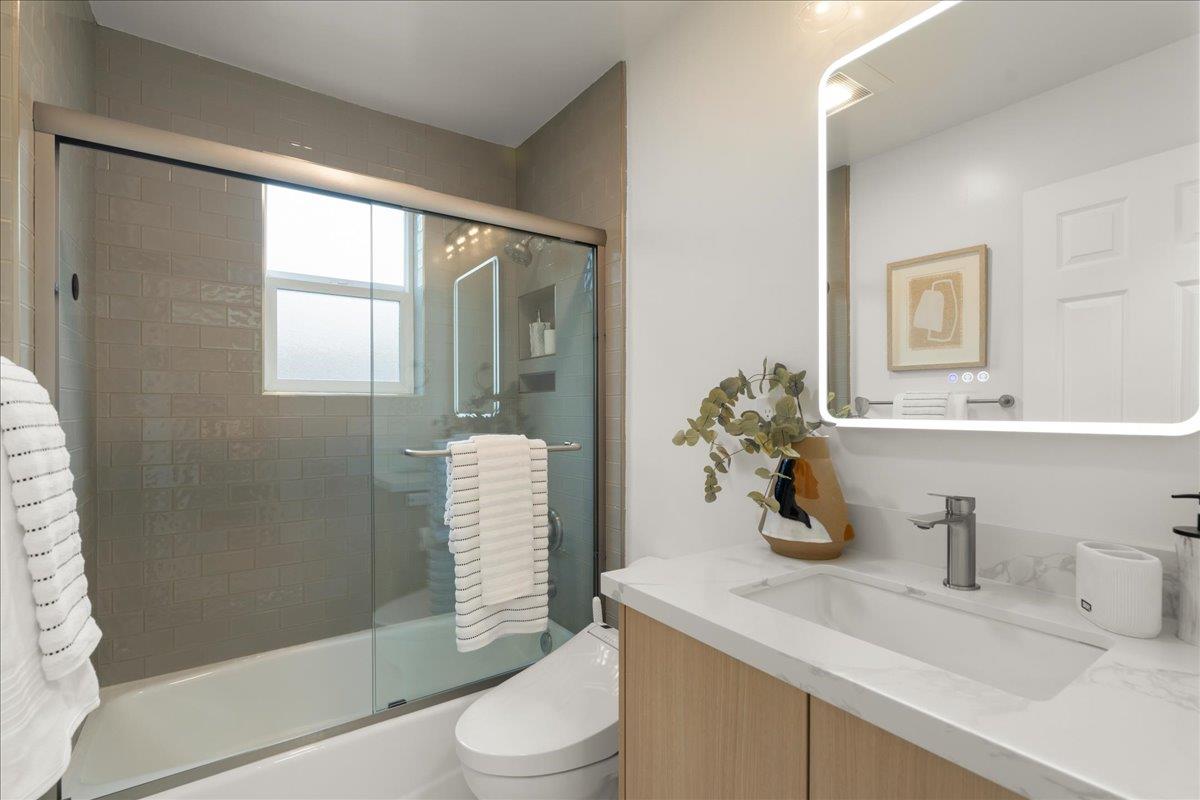 Detail Gallery Image 16 of 36 For 1704 Virginia Ave, Redwood City,  CA 94061 - 3 Beds | 2 Baths
