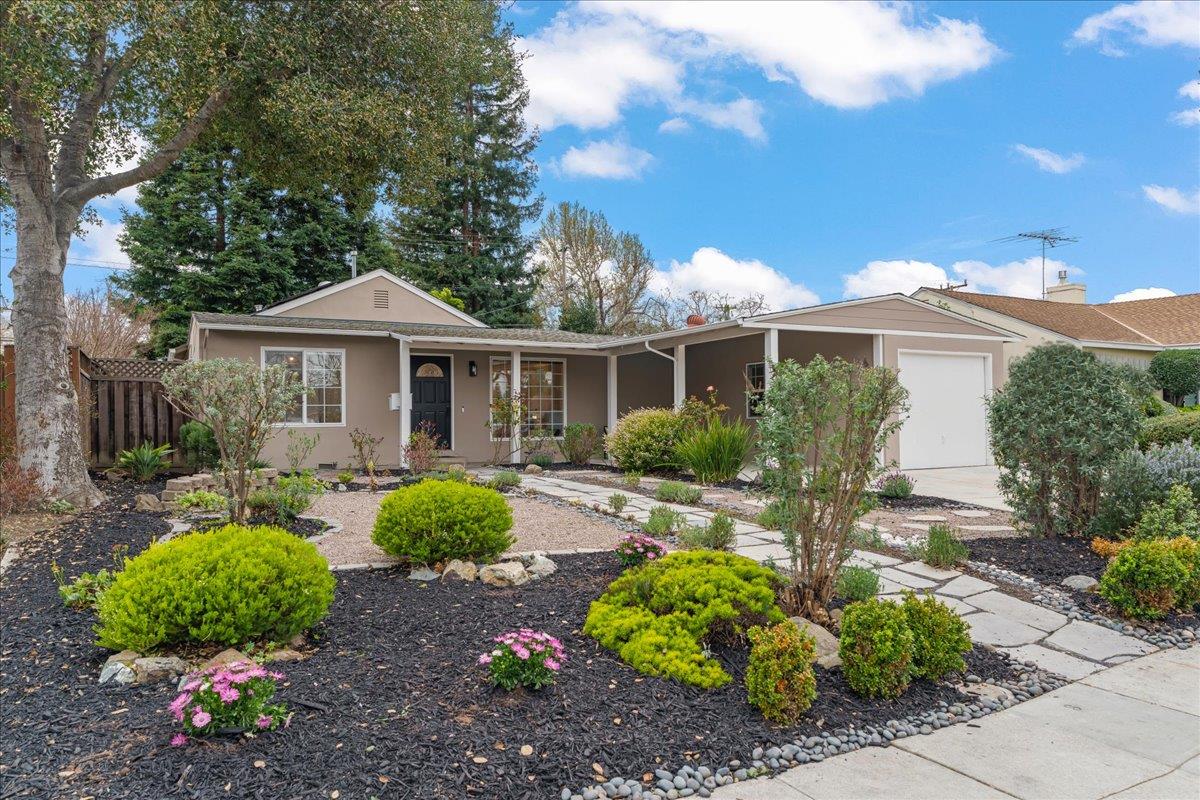 Detail Gallery Image 2 of 36 For 1704 Virginia Ave, Redwood City,  CA 94061 - 3 Beds | 2 Baths