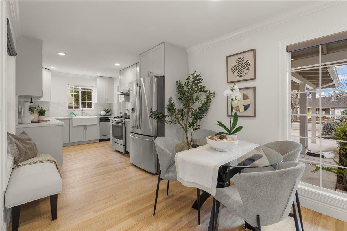 Detail Gallery Image 8 of 36 For 1704 Virginia Ave, Redwood City,  CA 94061 - 3 Beds | 2 Baths