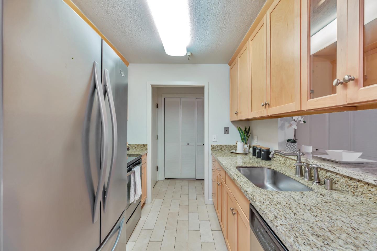 Detail Gallery Image 11 of 51 For 295 Lenox Ave #203,  Oakland,  CA 94610 - 1 Beds | 1 Baths