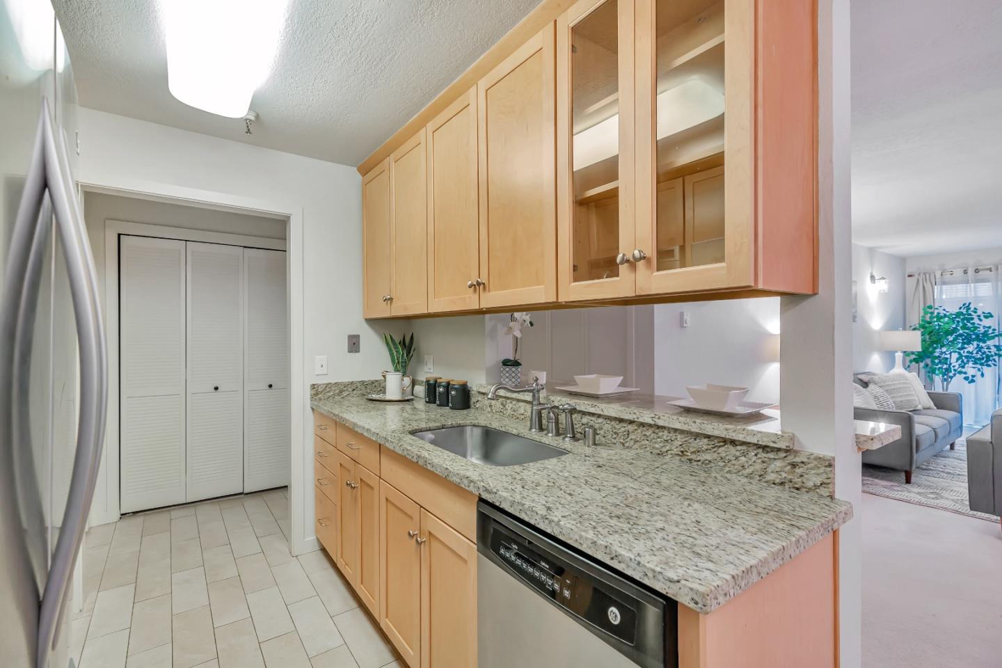 Detail Gallery Image 12 of 51 For 295 Lenox Ave #203,  Oakland,  CA 94610 - 1 Beds | 1 Baths