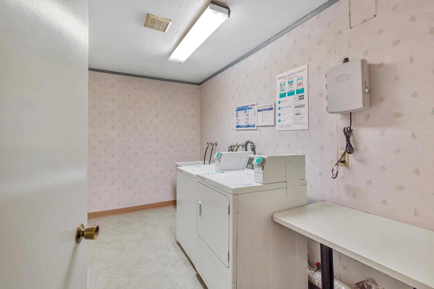 Detail Gallery Image 42 of 51 For 295 Lenox Ave #203,  Oakland,  CA 94610 - 1 Beds | 1 Baths