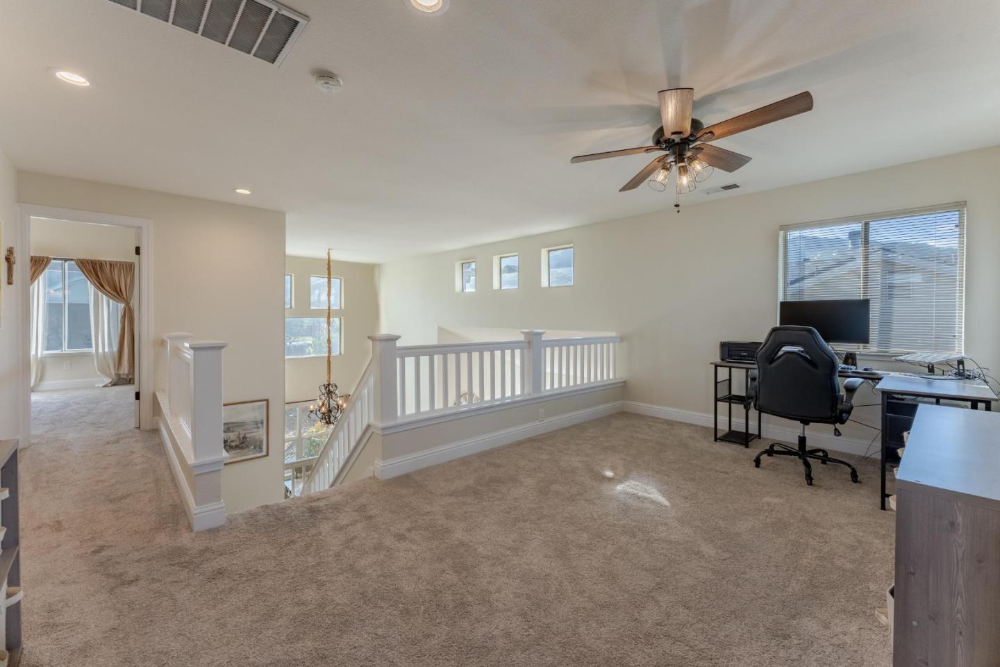 Detail Gallery Image 18 of 42 For 724 Wisteria Dr, Gilroy,  CA 95020 - 4 Beds | 2/1 Baths