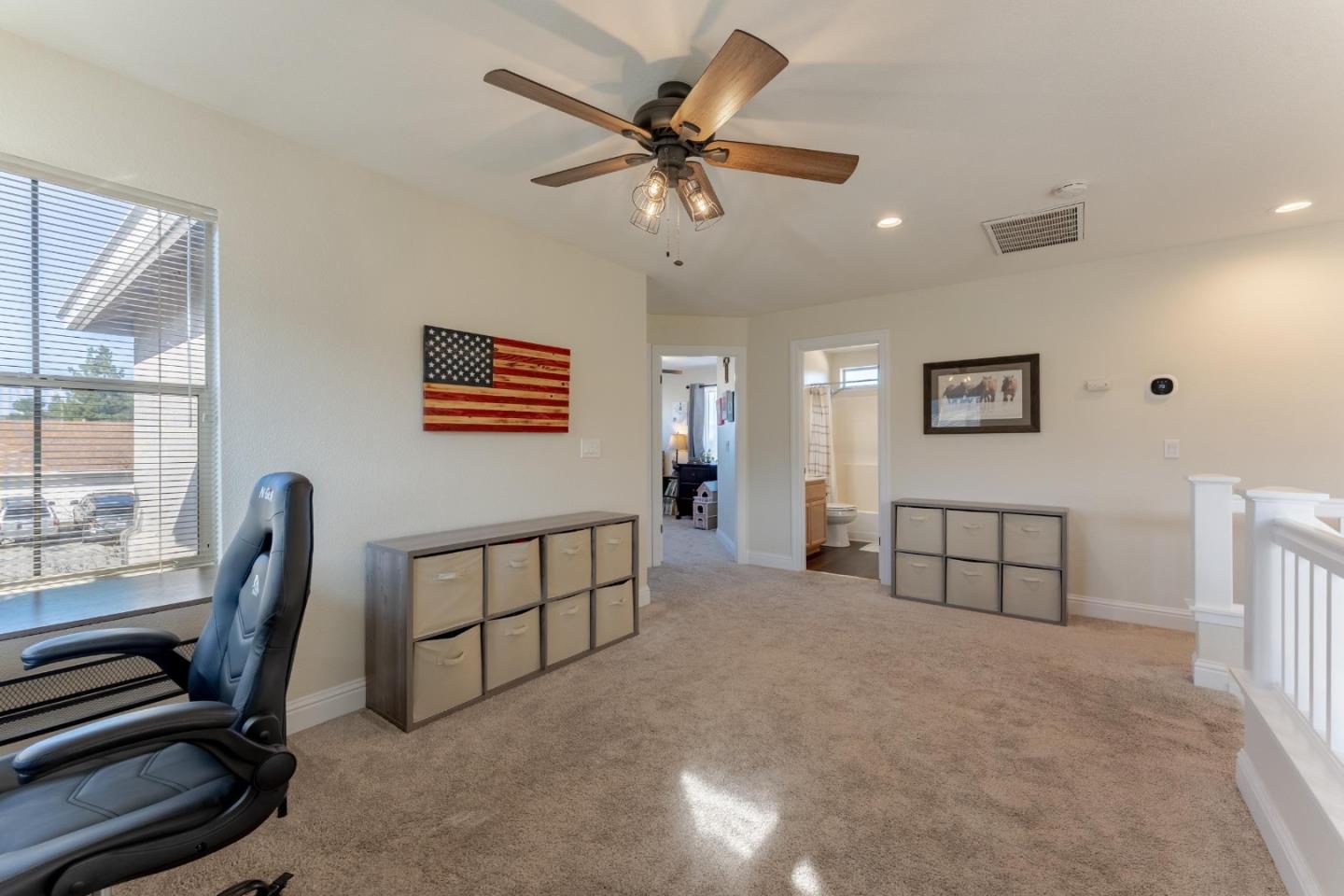 Detail Gallery Image 19 of 42 For 724 Wisteria Dr, Gilroy,  CA 95020 - 4 Beds | 2/1 Baths