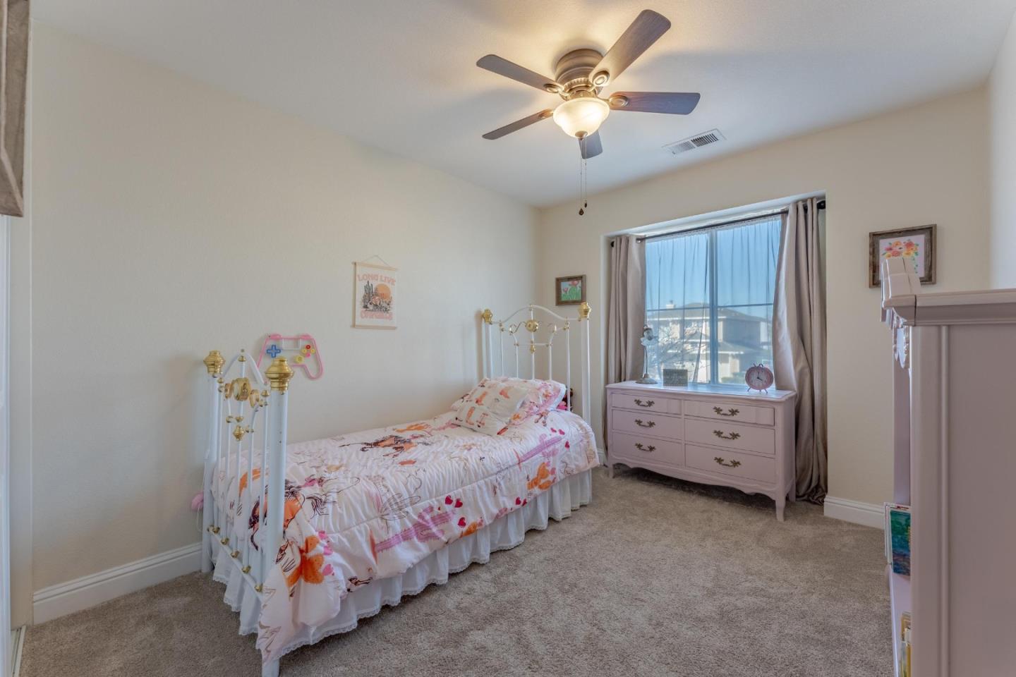 Detail Gallery Image 26 of 42 For 724 Wisteria Dr, Gilroy,  CA 95020 - 4 Beds | 2/1 Baths