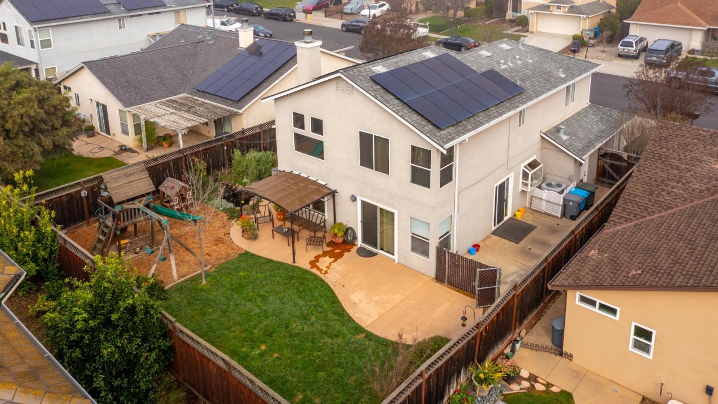 Detail Gallery Image 29 of 42 For 724 Wisteria Dr, Gilroy,  CA 95020 - 4 Beds | 2/1 Baths