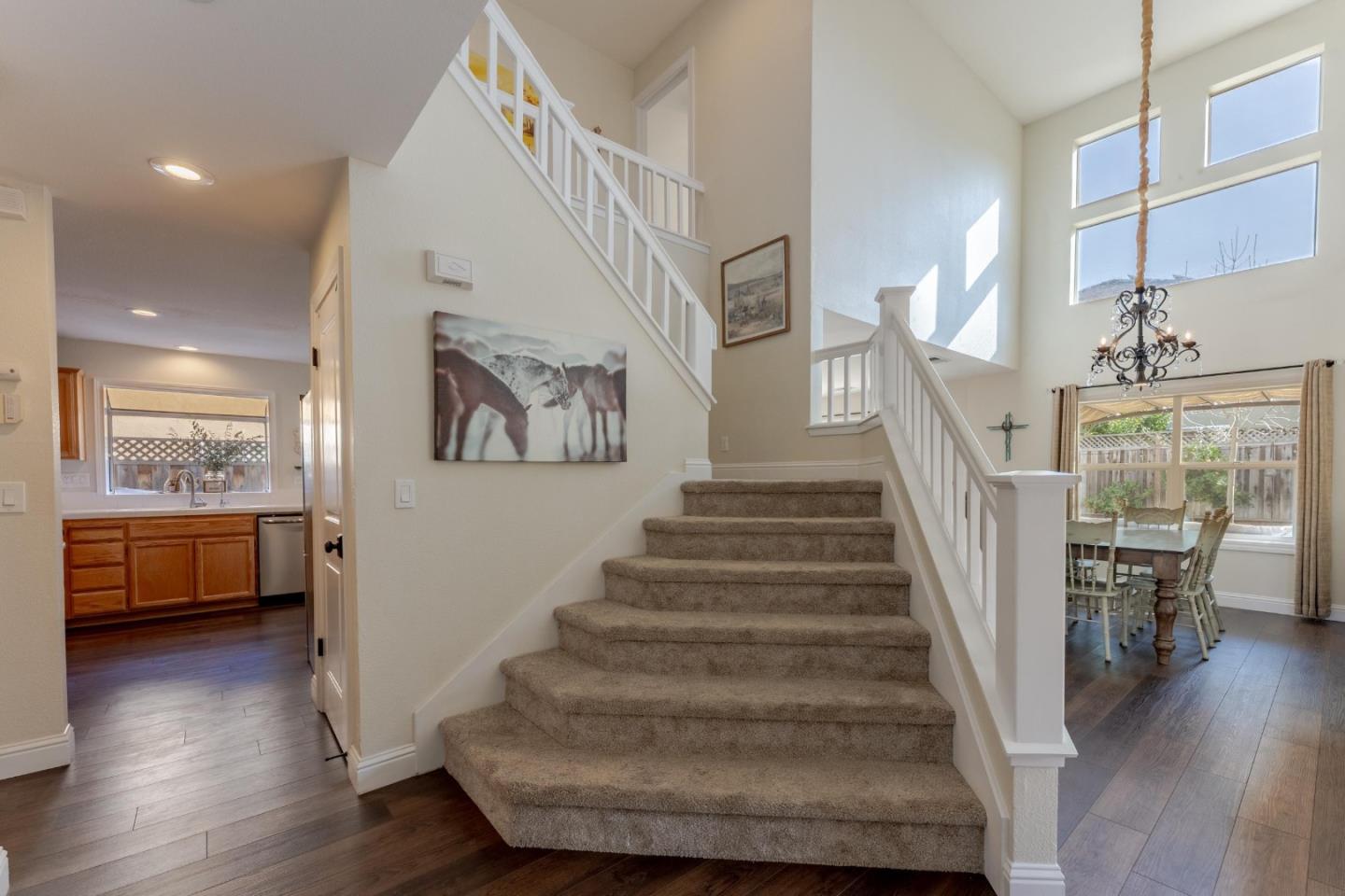 Detail Gallery Image 6 of 42 For 724 Wisteria Dr, Gilroy,  CA 95020 - 4 Beds | 2/1 Baths